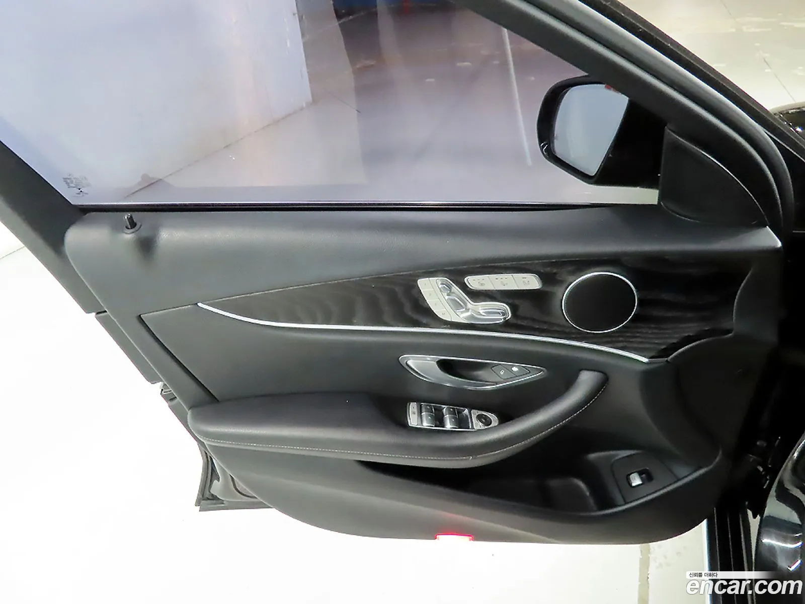 Mercedes-Benz E-Class W213 2016 — 5