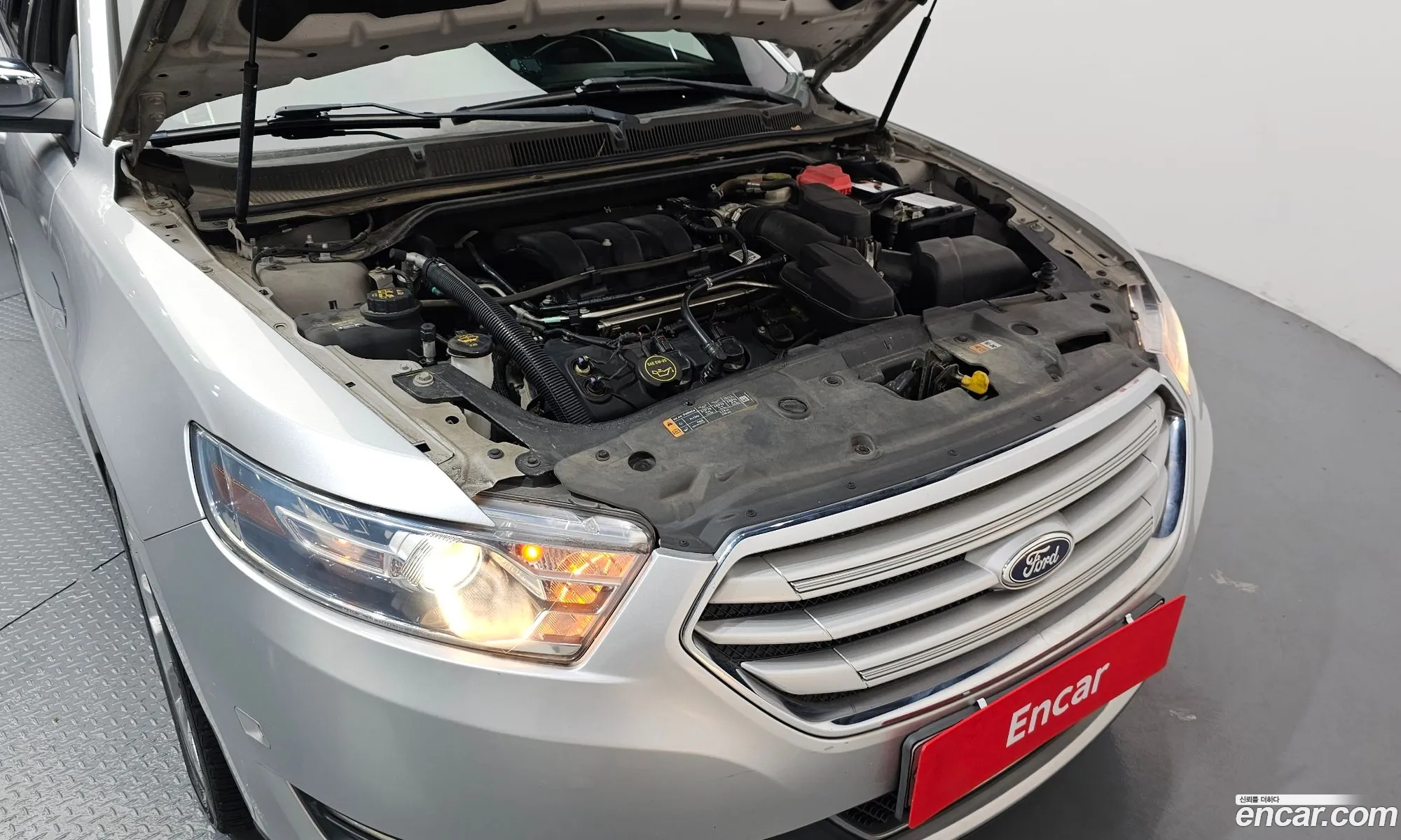 Ford Taurus