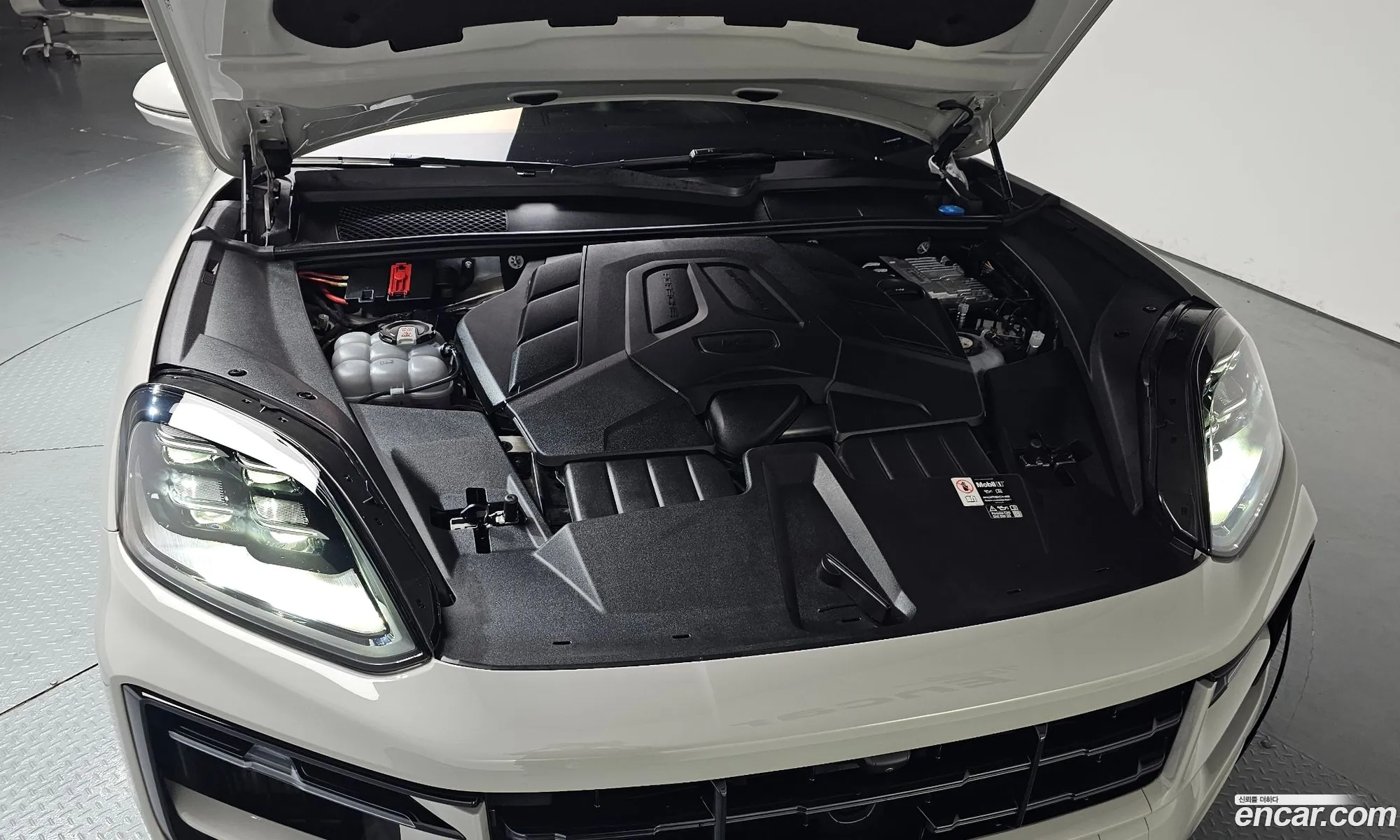 Porsche Cayenne 2025 WP1BN29Y4SDA70058 — 30