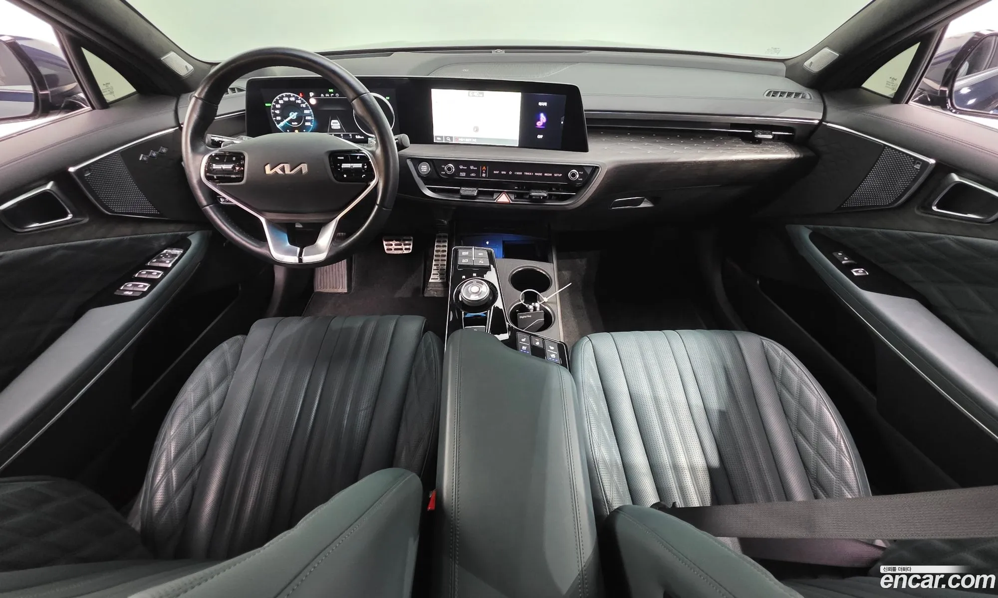 Kia K8 Hybrid 2023 — 3