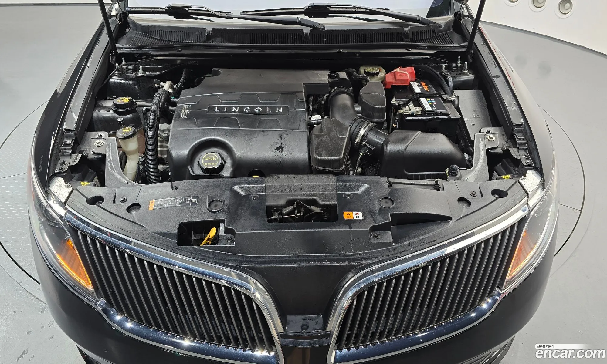 Lincoln MKS 2014 1LNHL9DK7EG609056 — 9