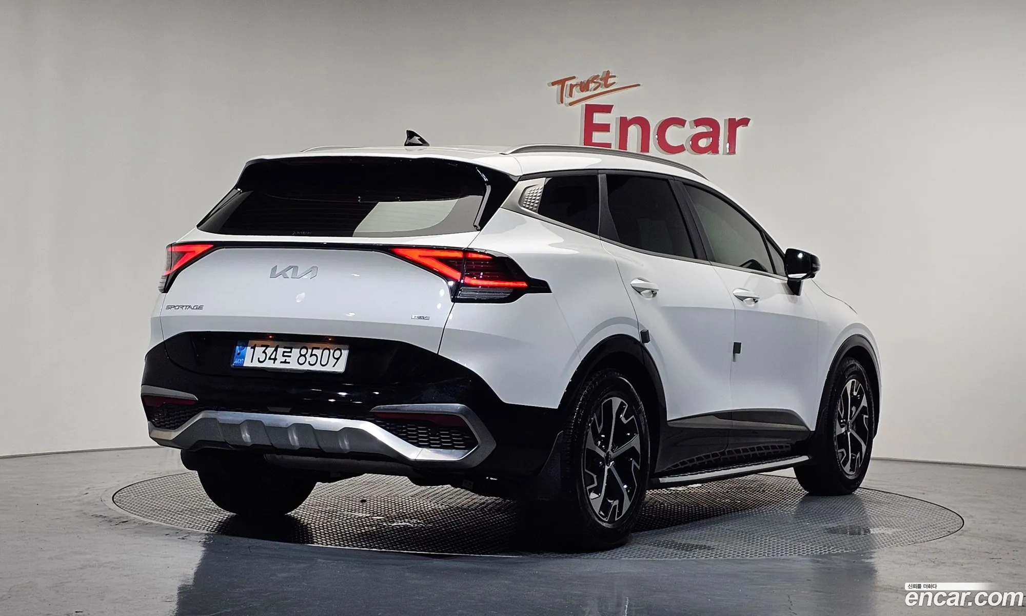 Kia Sportage Hybrid 2023 — 8