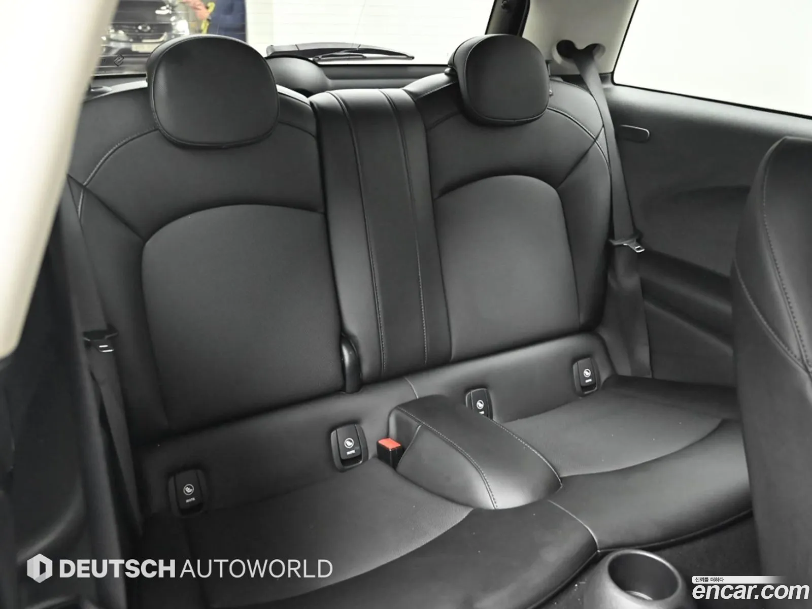 Mini Cooper D 2018 — 18