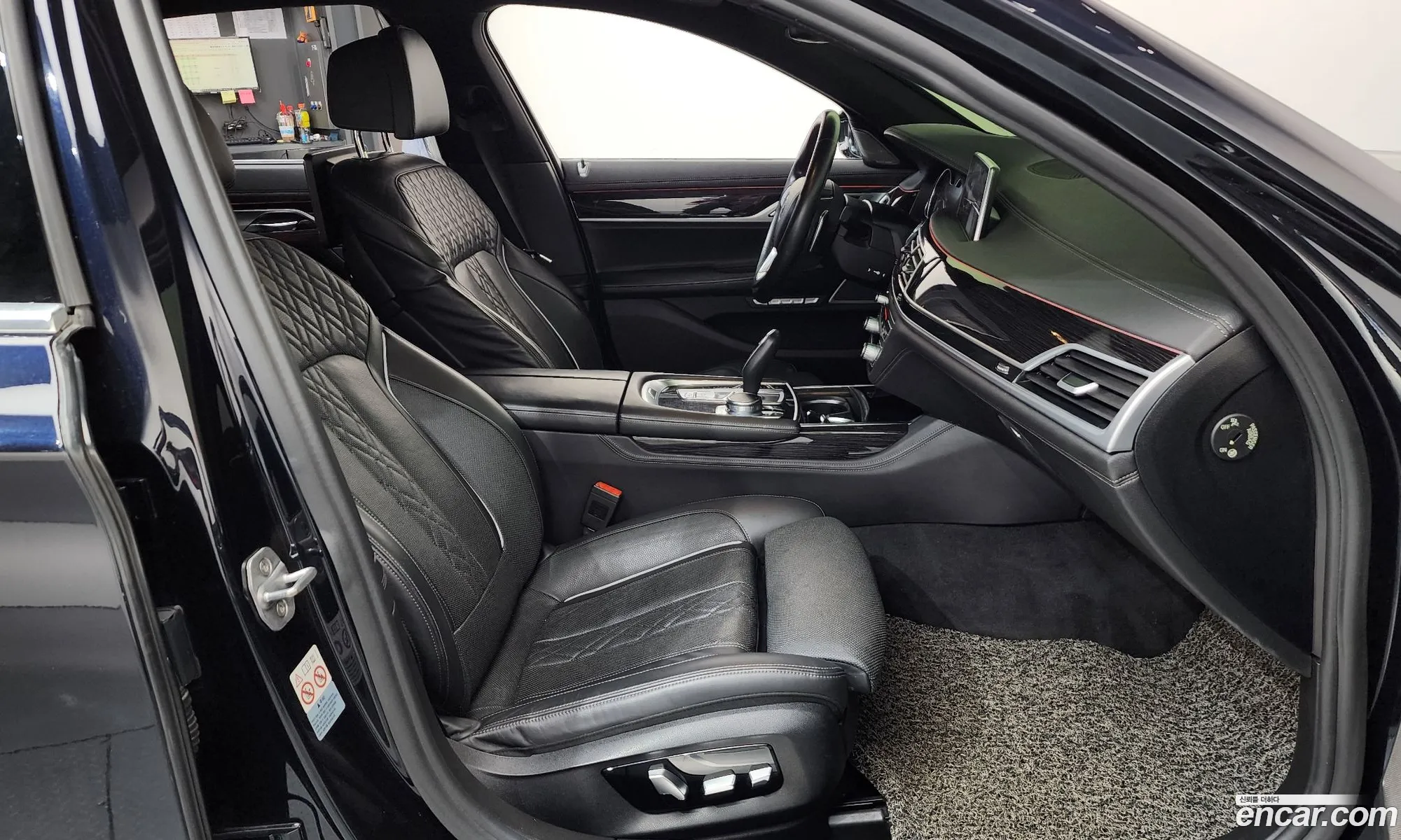 BMW 7 Series 2018 — 16