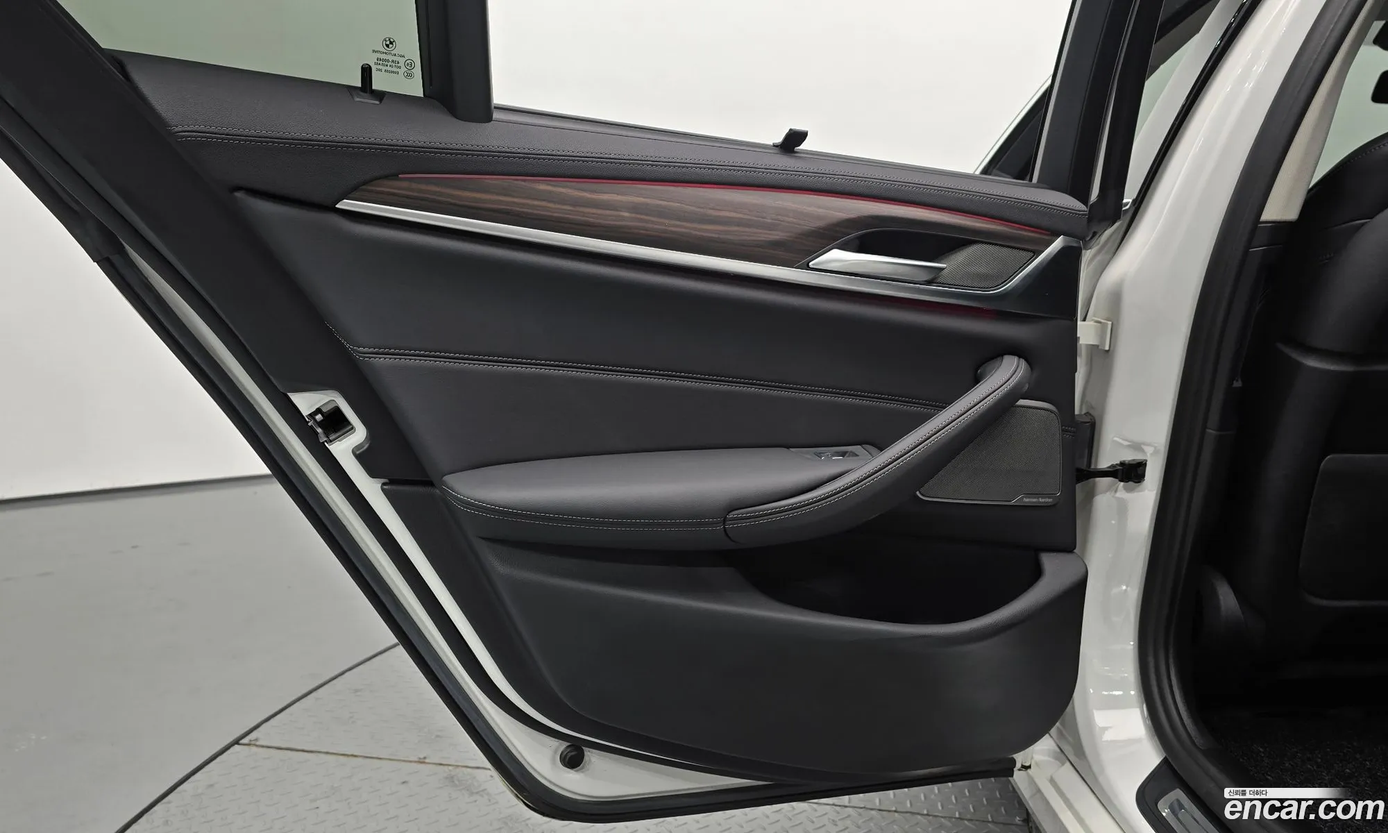 BMW 5 Series 2022 WBA71BH09NCK27766 — 17