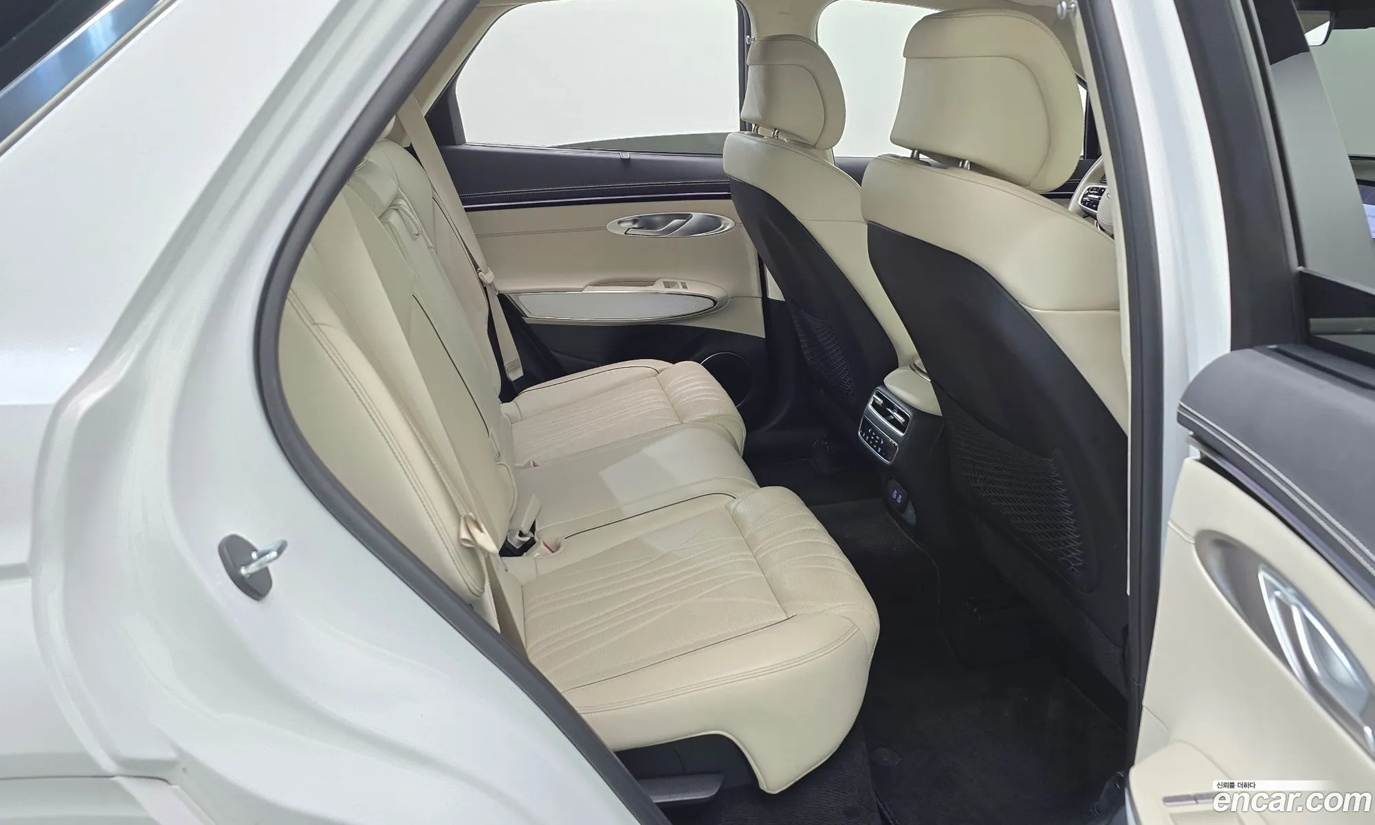 Genesis GV70 2024 — 36