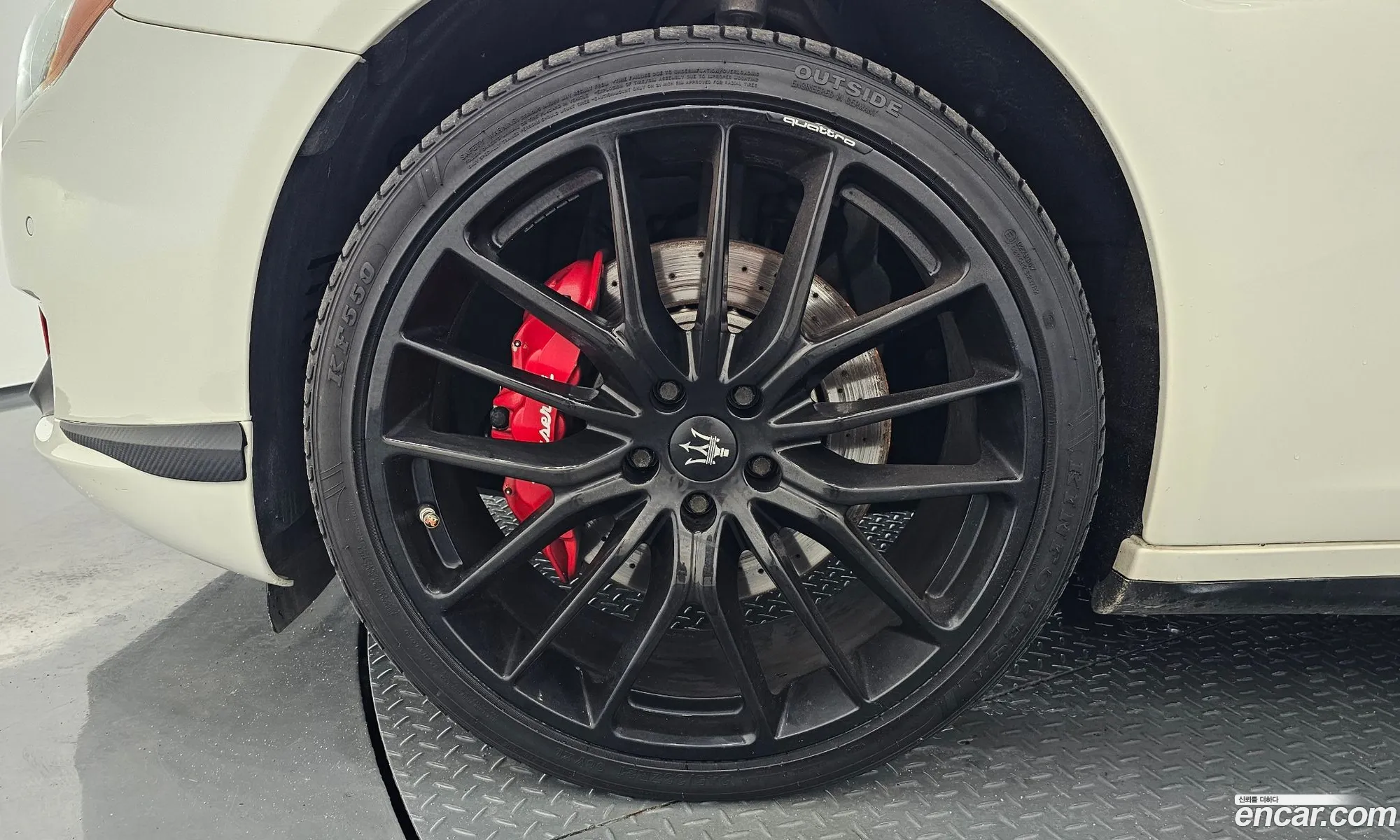 Maserati Quattroporte 2014 — 12
