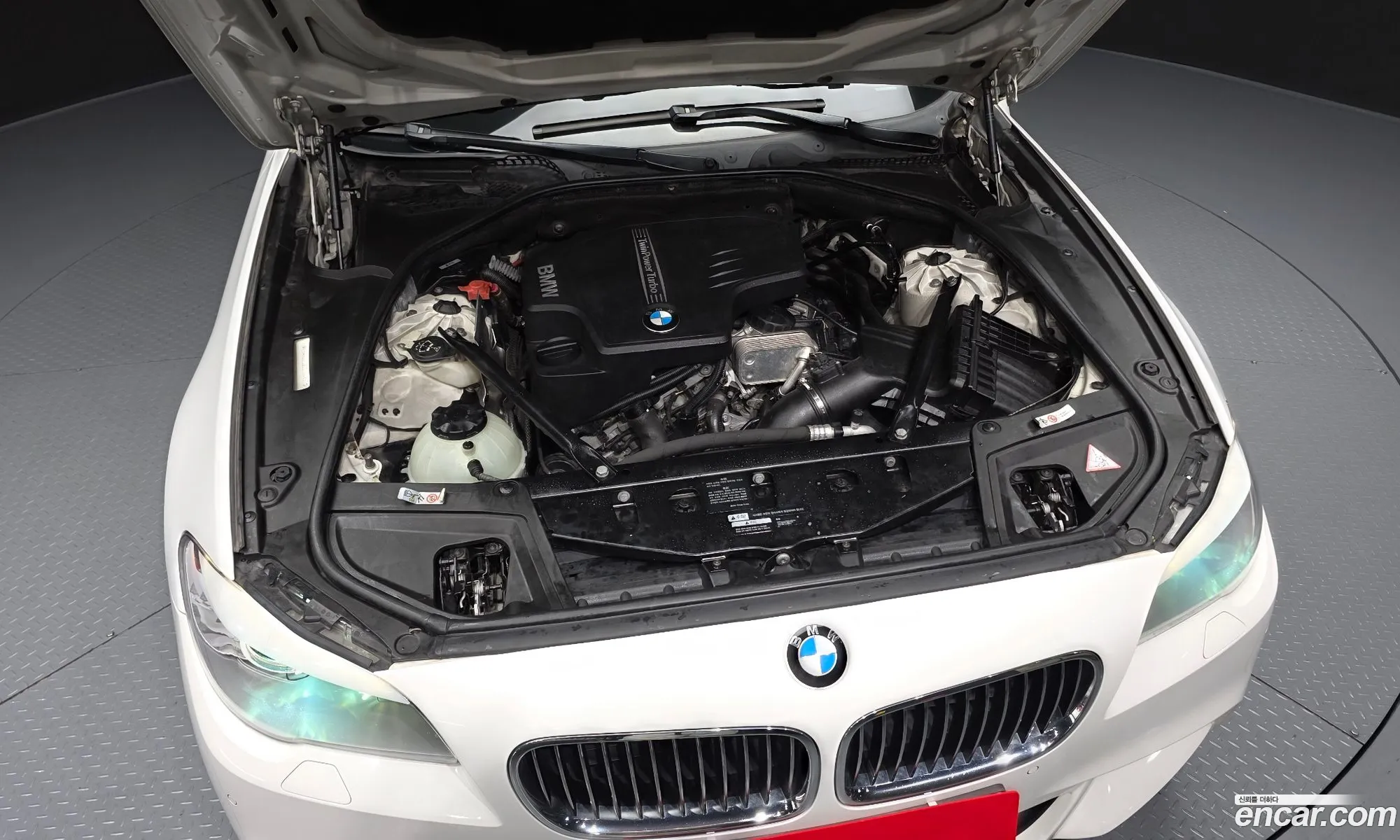 BMW 5 Series 2013 WBAXG3102DDW44587 — 11