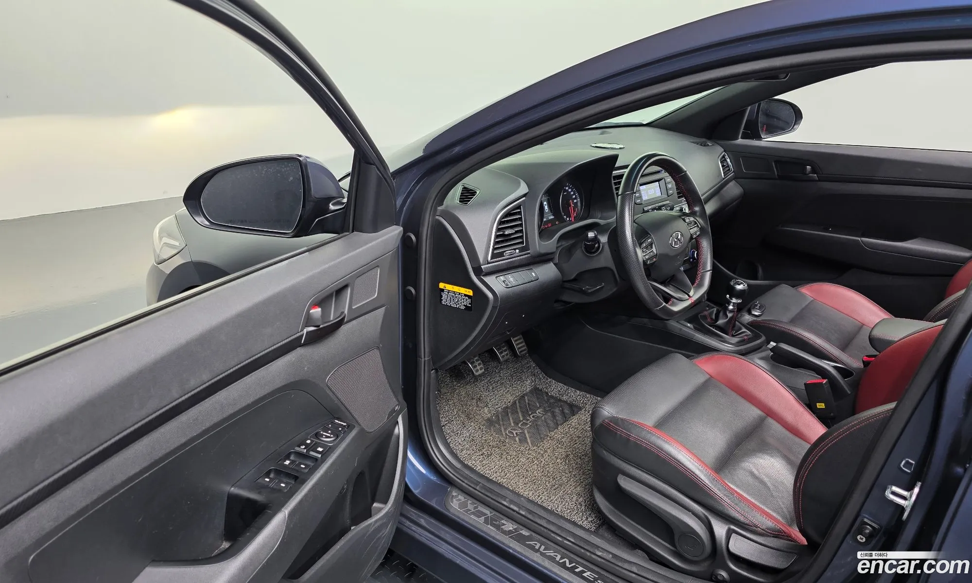 Hyundai Elantra AD 2017 KMHDR41BAHU352828 — 12
