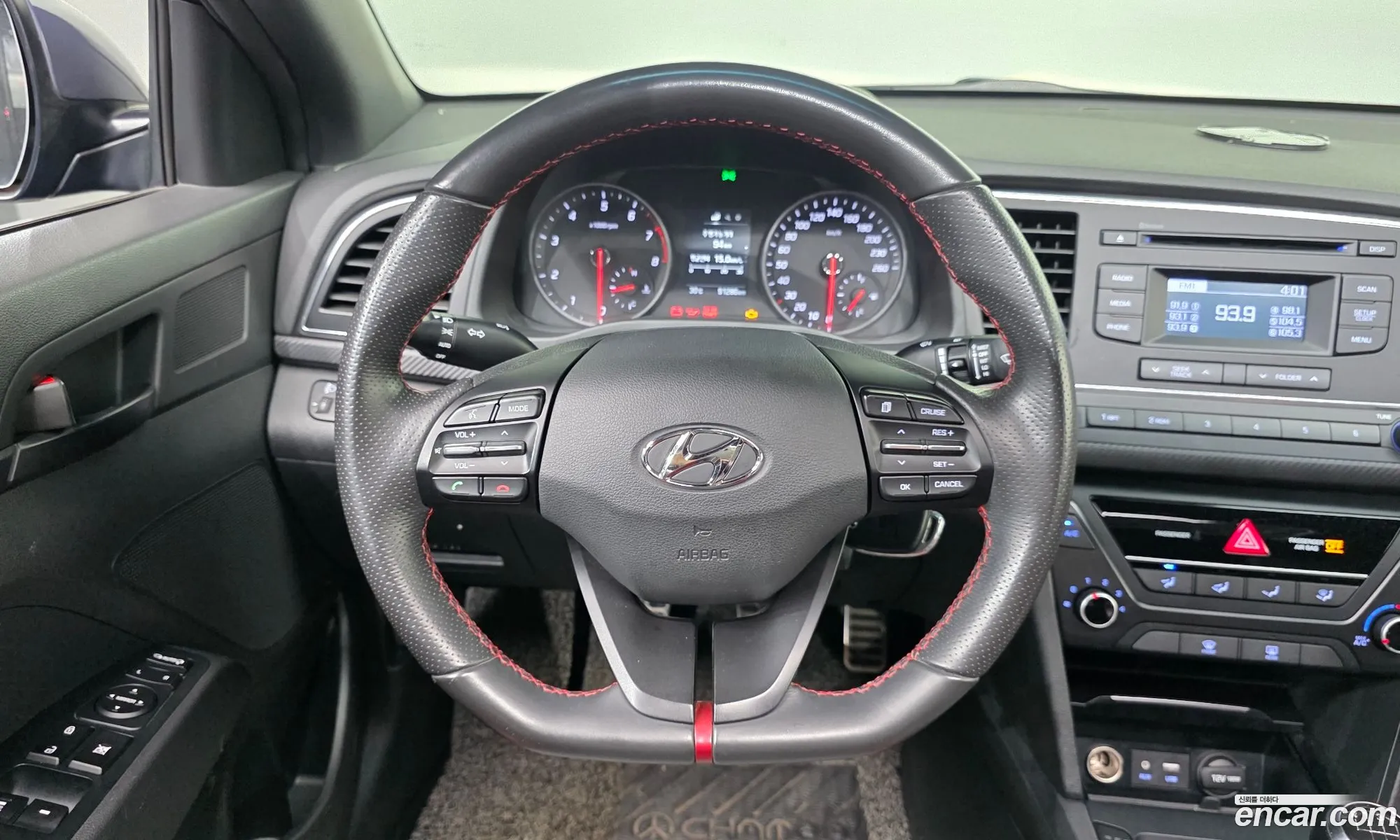 Hyundai Elantra AD 2017 KMHDR41BAHU352828 — 31
