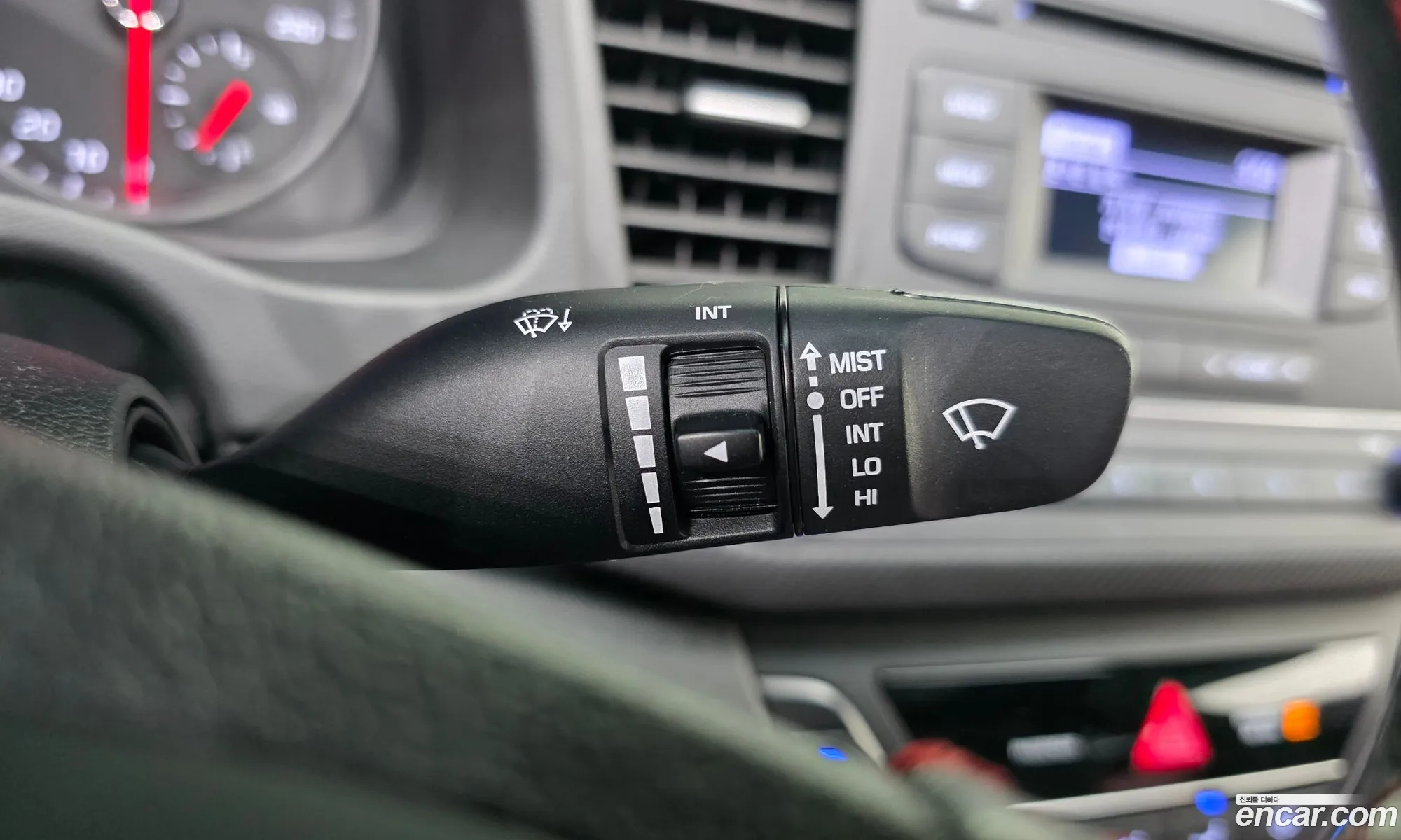 Hyundai Elantra AD 2017 KMHDR41BAHU352828 — 4