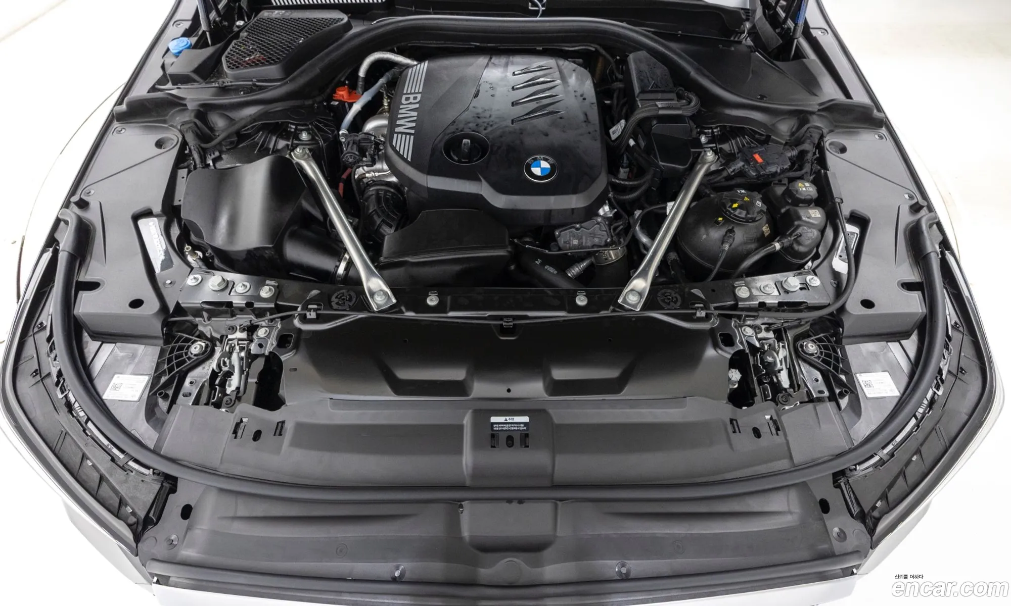 BMW 5 Series 2025 — 12