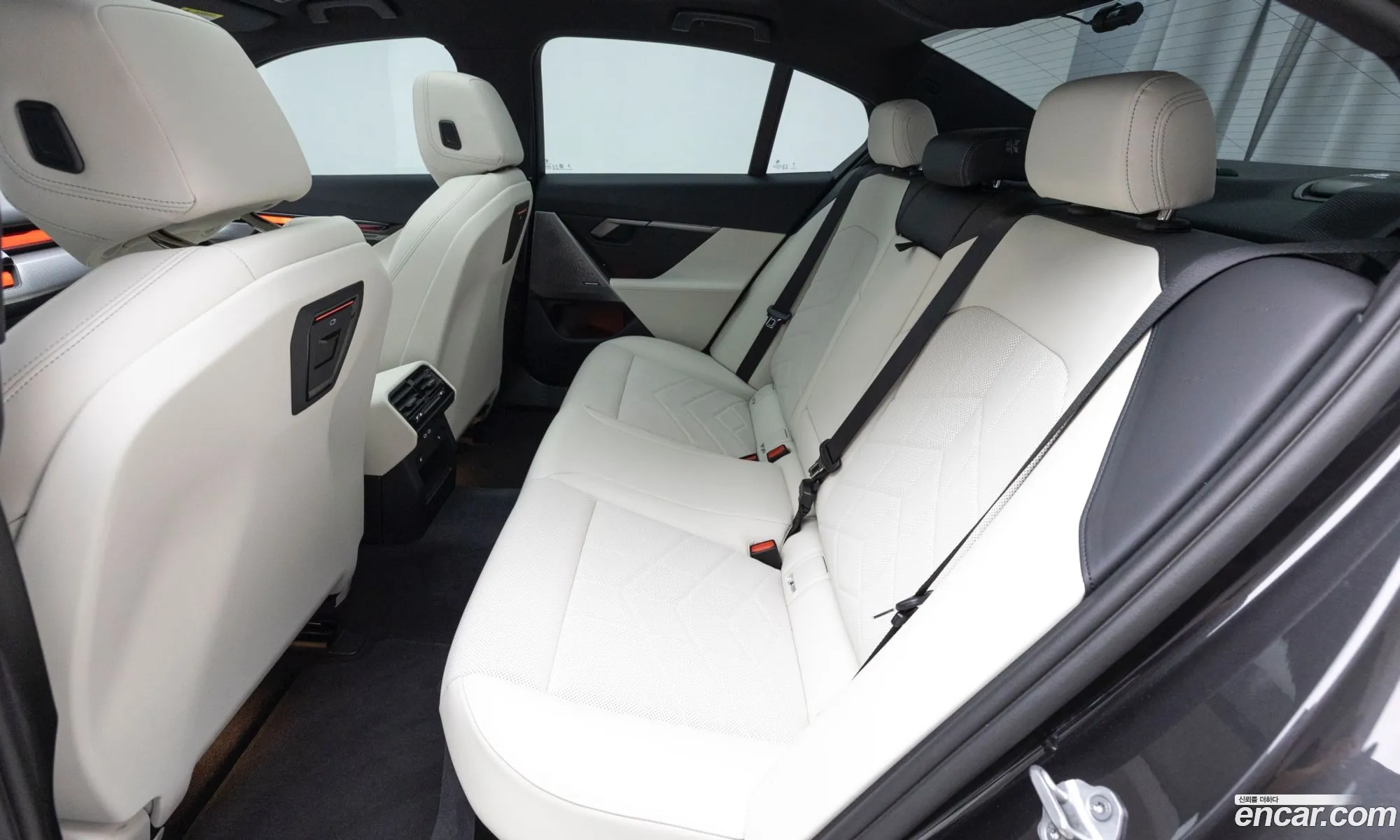 BMW 5 Series 2025 — 15
