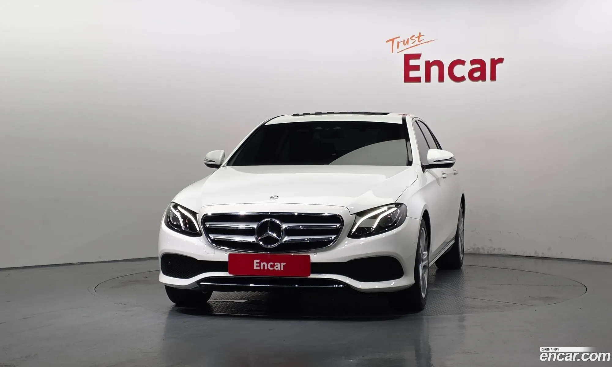 Mercedes-Benz E-Class W213 2017 WDDZF4CB5HA100245 — 12