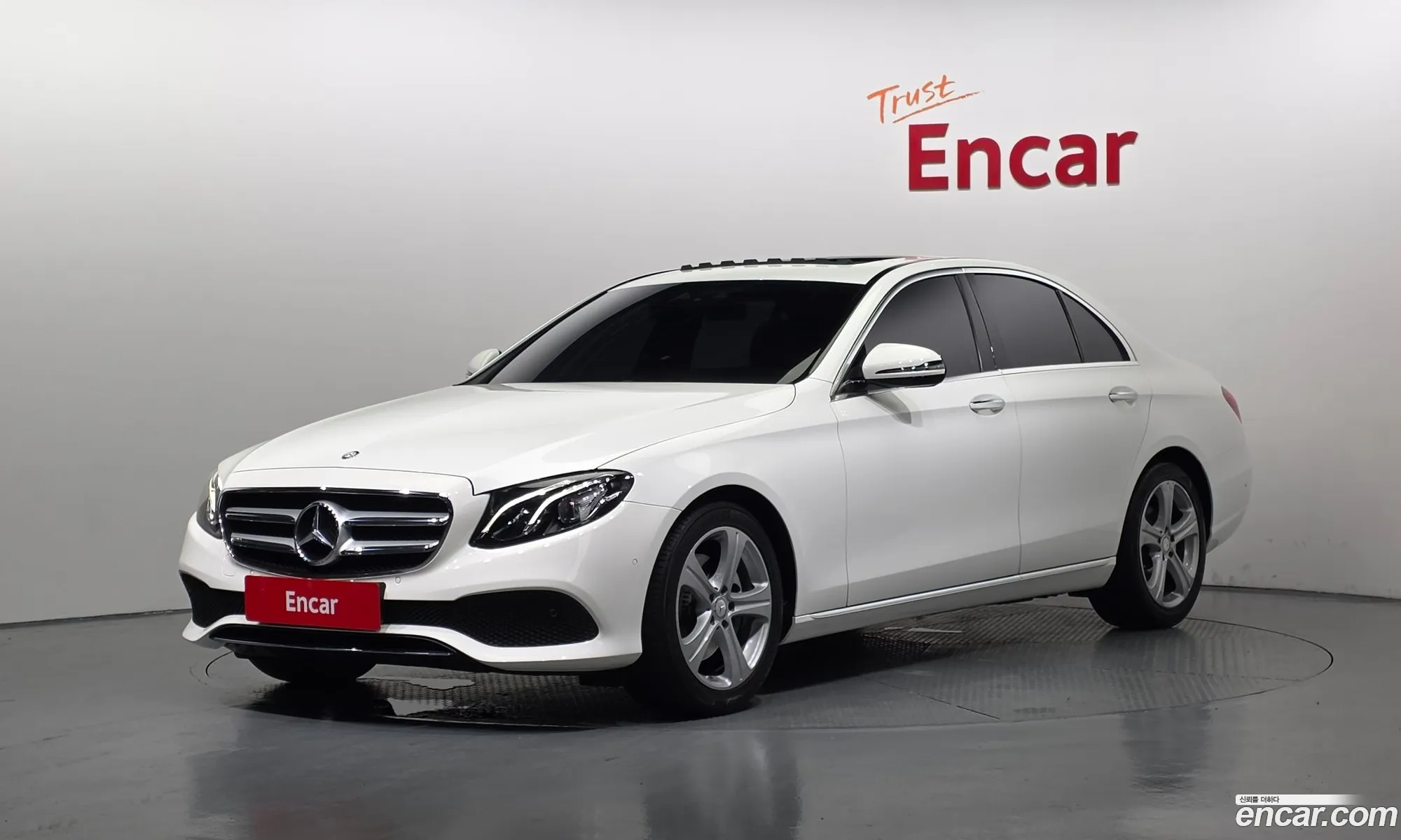 Mercedes-Benz E-Class W213 2017 WDDZF4CB5HA100245 — 8