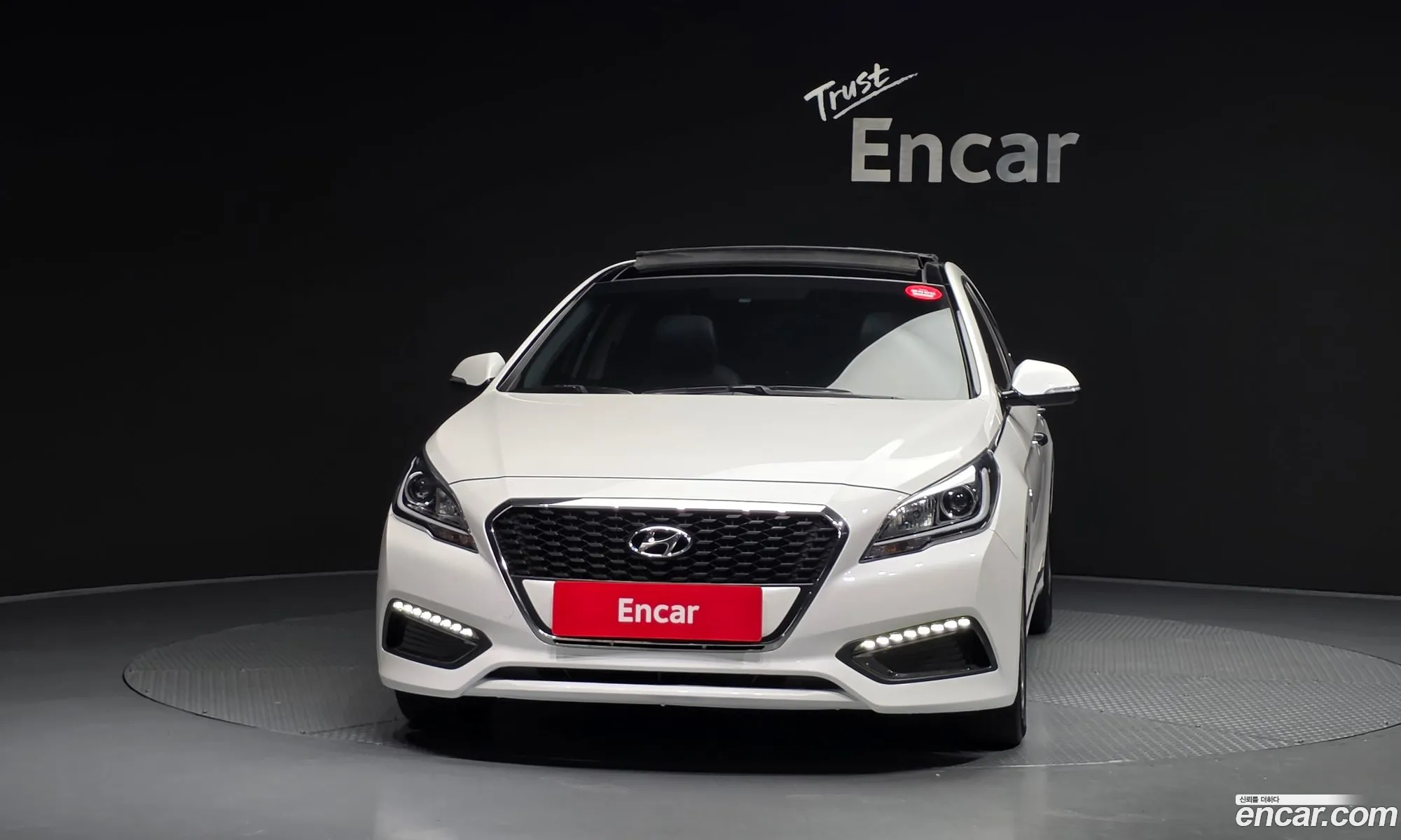 Hyundai LF Sonata Hybrid