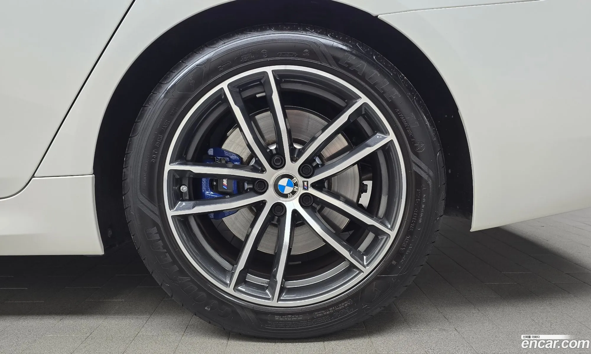 BMW 5 Series 2023 — 27