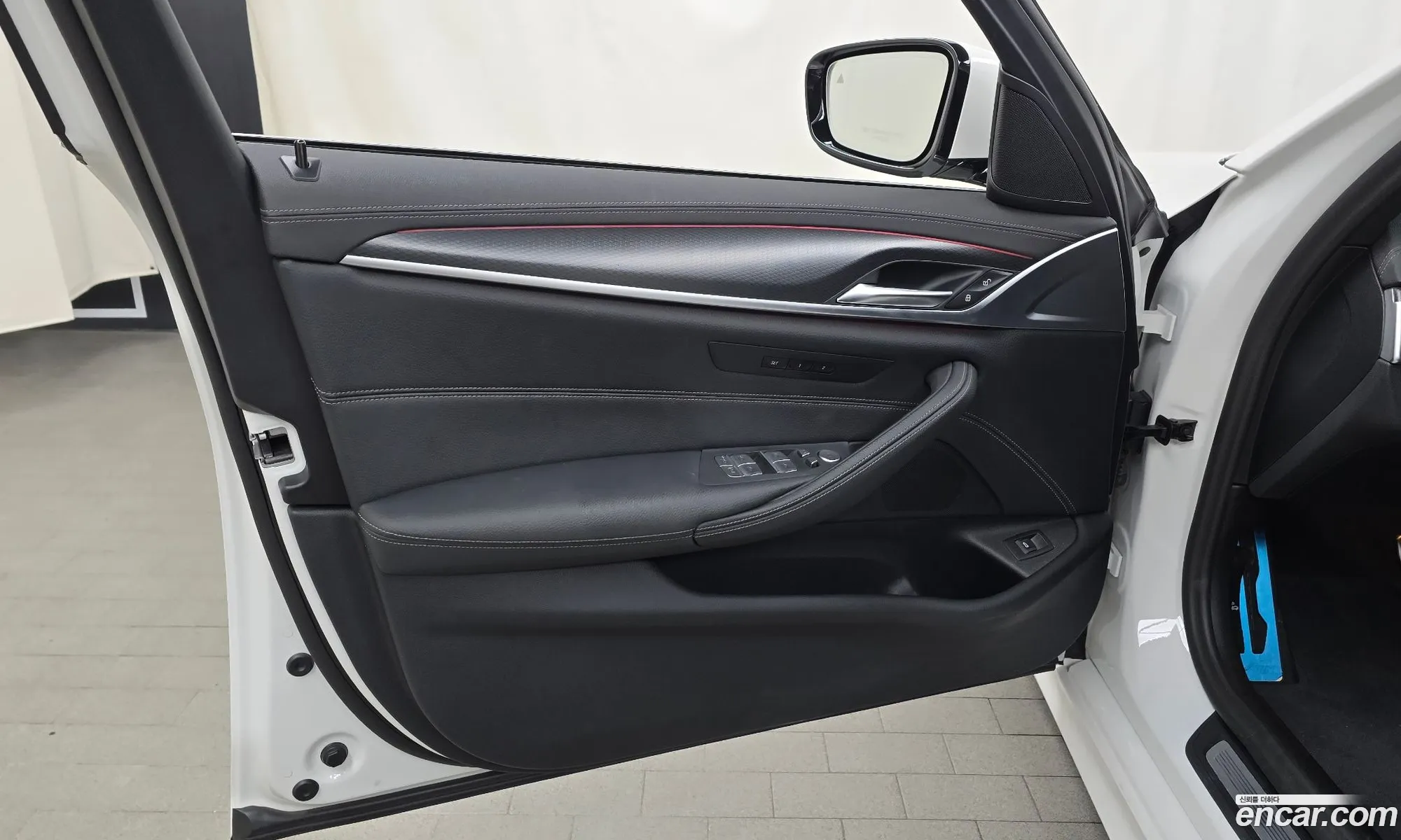 BMW 5 Series 2023 — 7