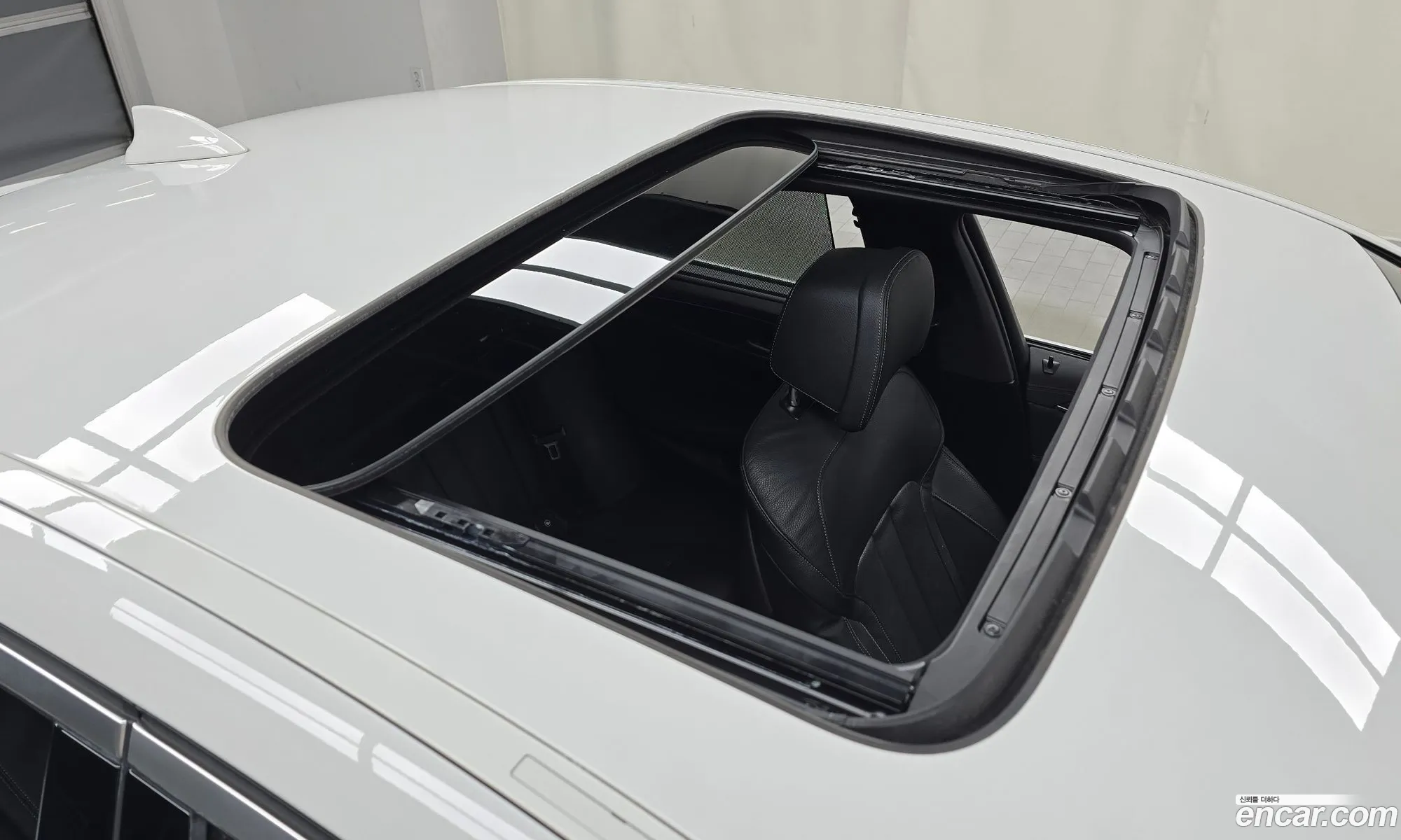 BMW 5 Series 2023 — 26