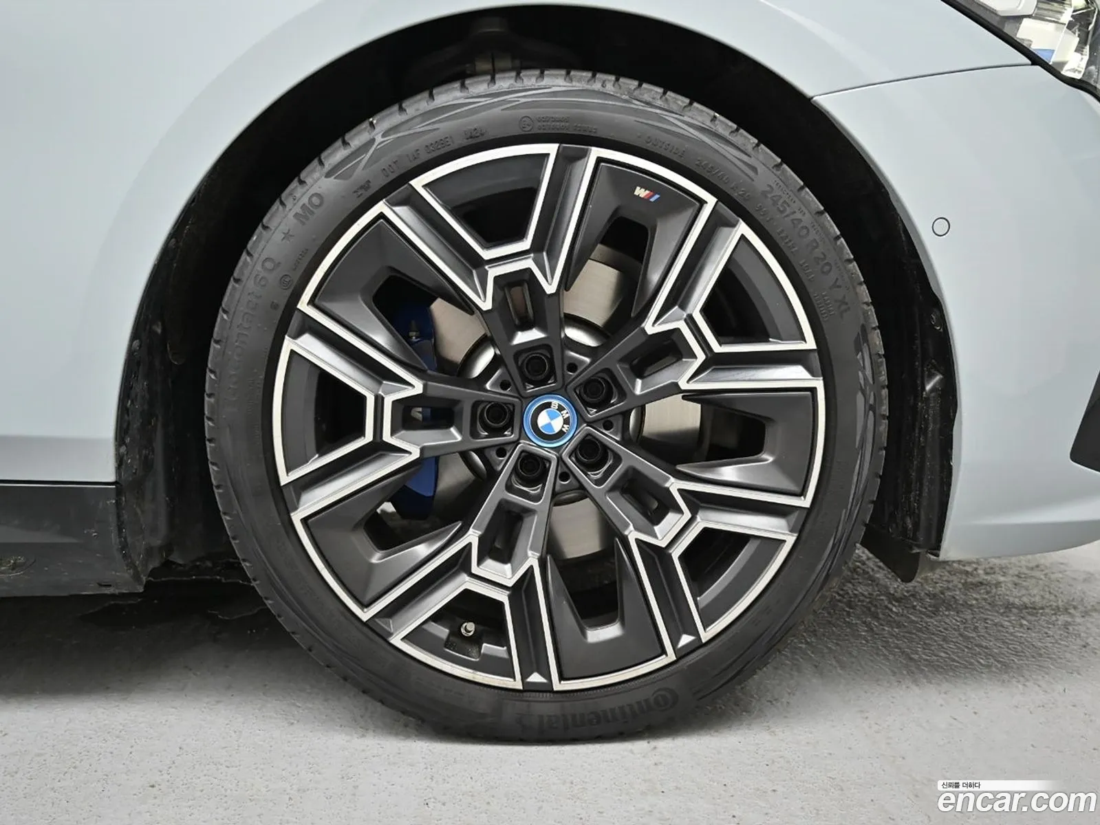 BMW 5 Series 2024 — 16