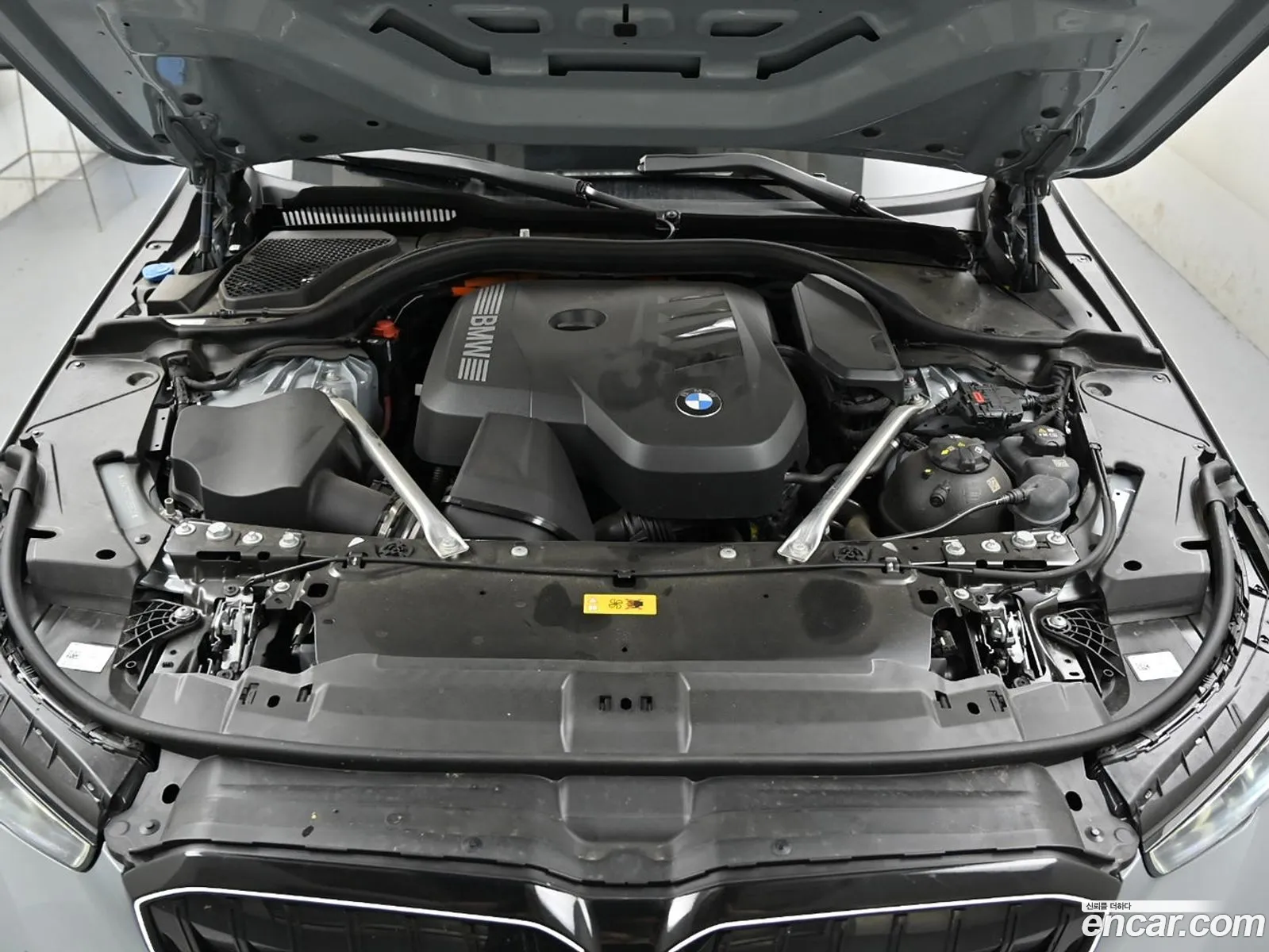 BMW 5 Series 2024 — 8