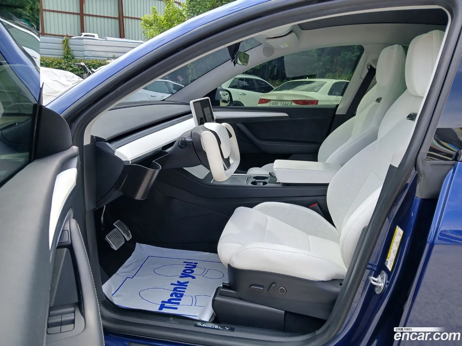 Tesla Model Y 2023 — 6