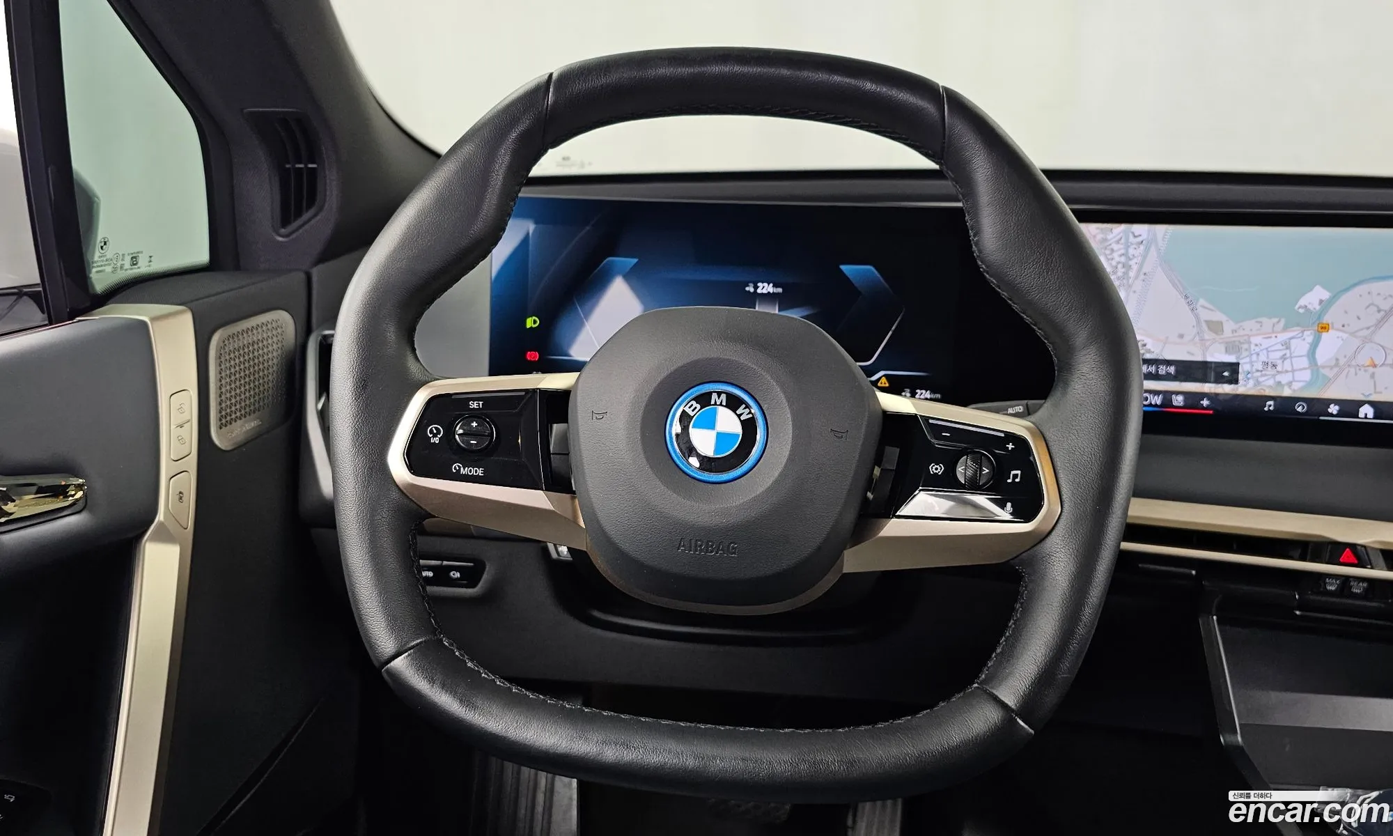 BMW iX 2023 — 15