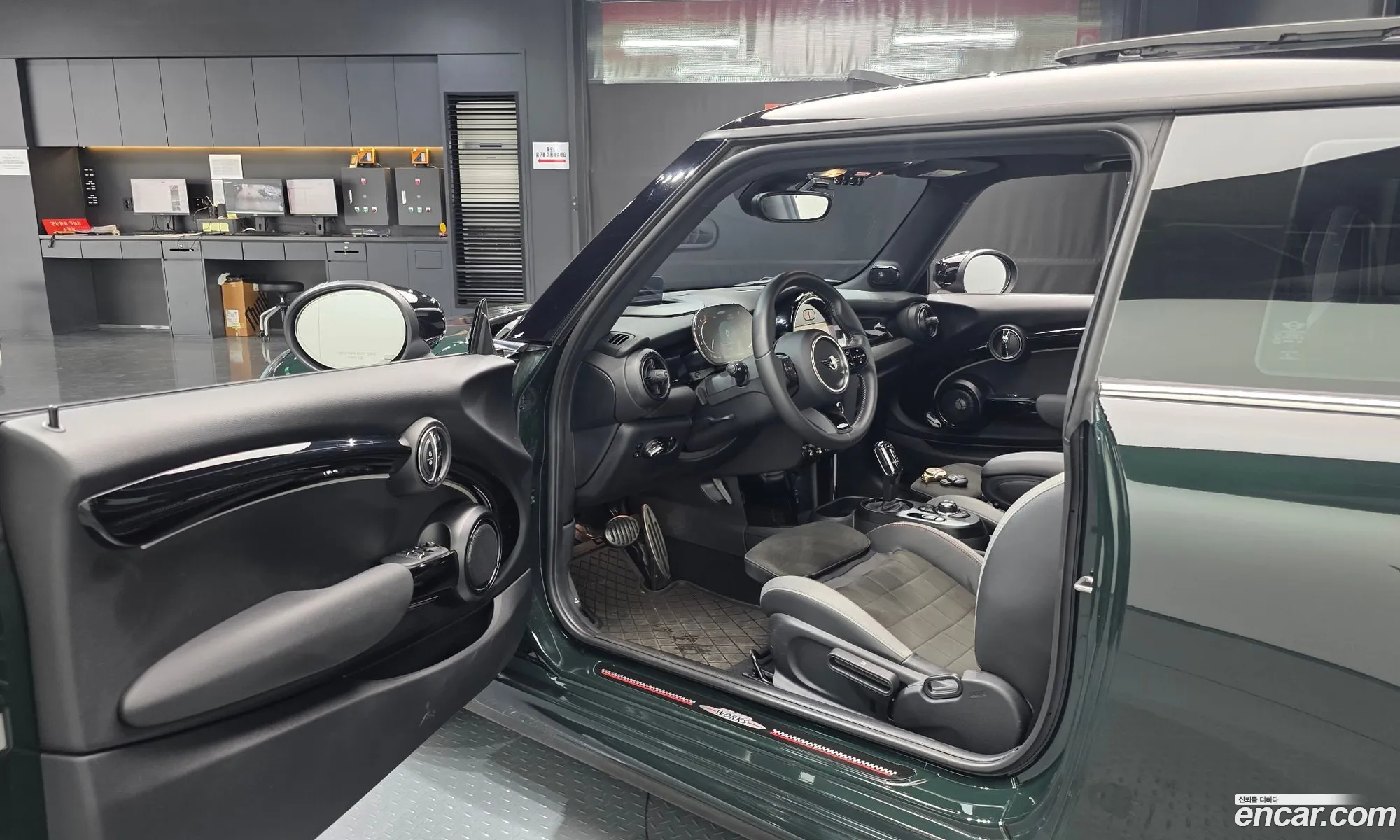 Mini Cooper S 2022 WMW81DH02P2T30472 — 33
