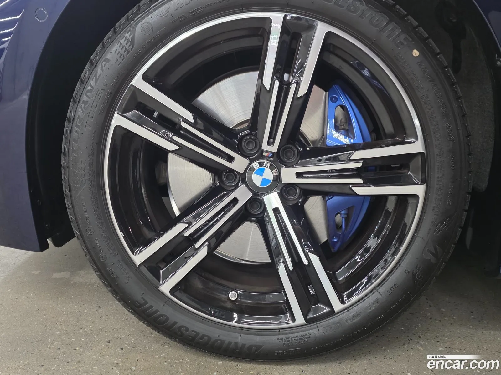 BMW 3 Series 2025 — 16