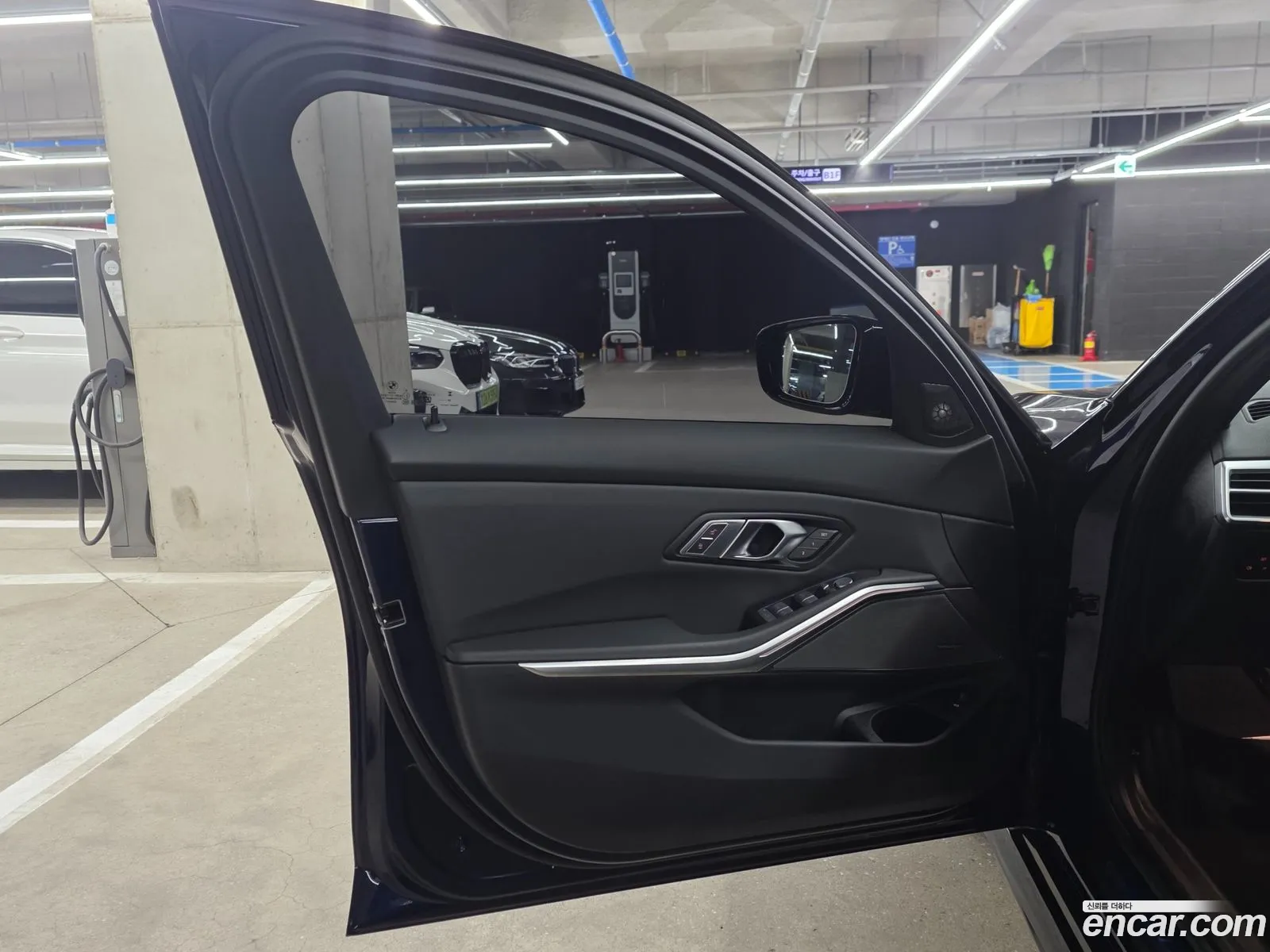 BMW 3 Series 2025 — 17