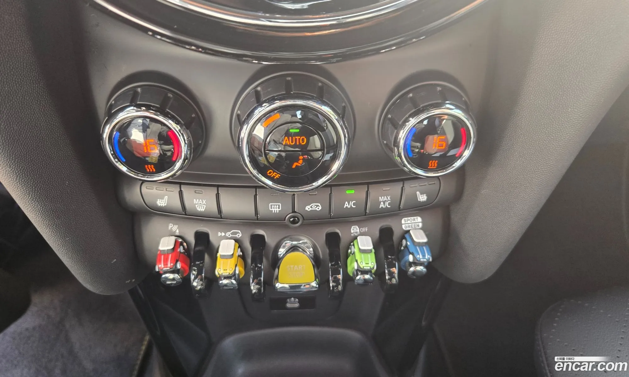 Mini Cooper Electric 2023 — 2