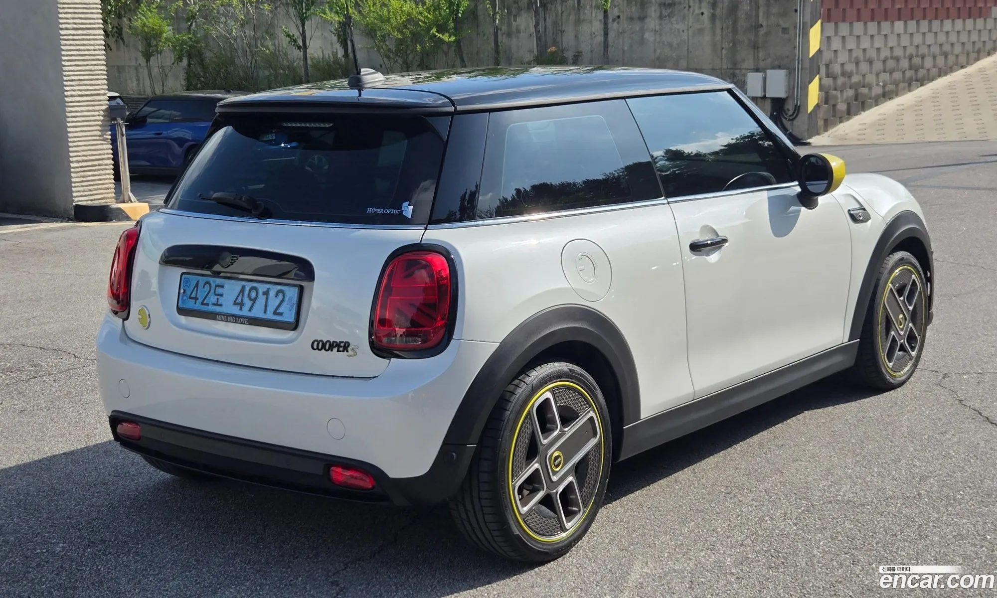 Mini Cooper Electric 2023 — 14