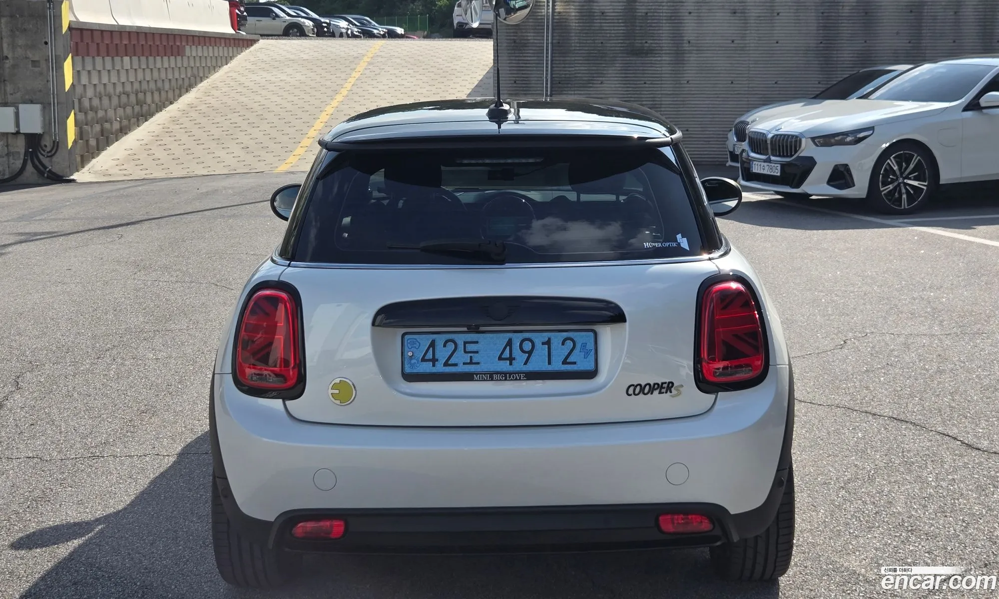 Mini Cooper Electric 2023 — 5