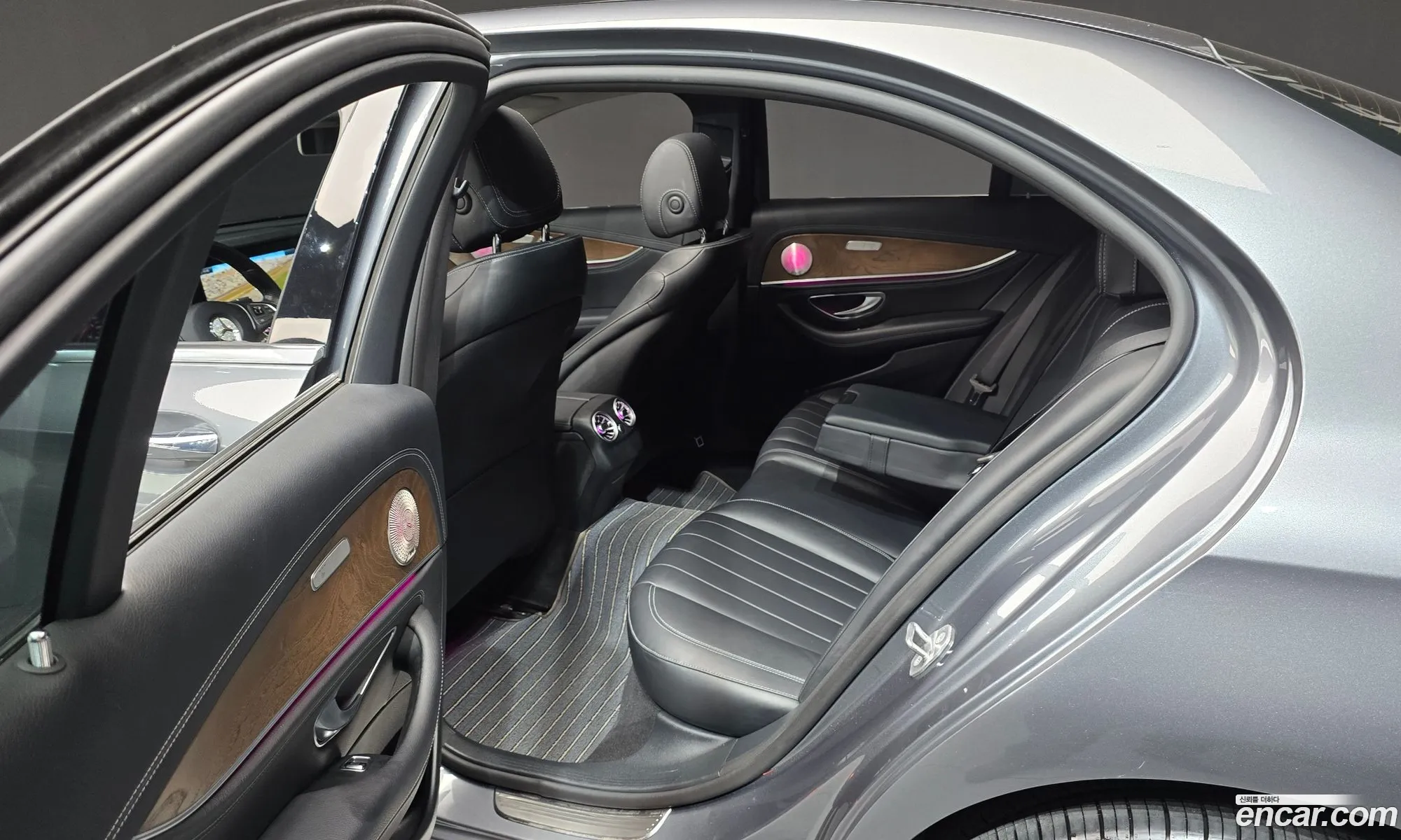 Mercedes-Benz E-Class W213 2017 — 10