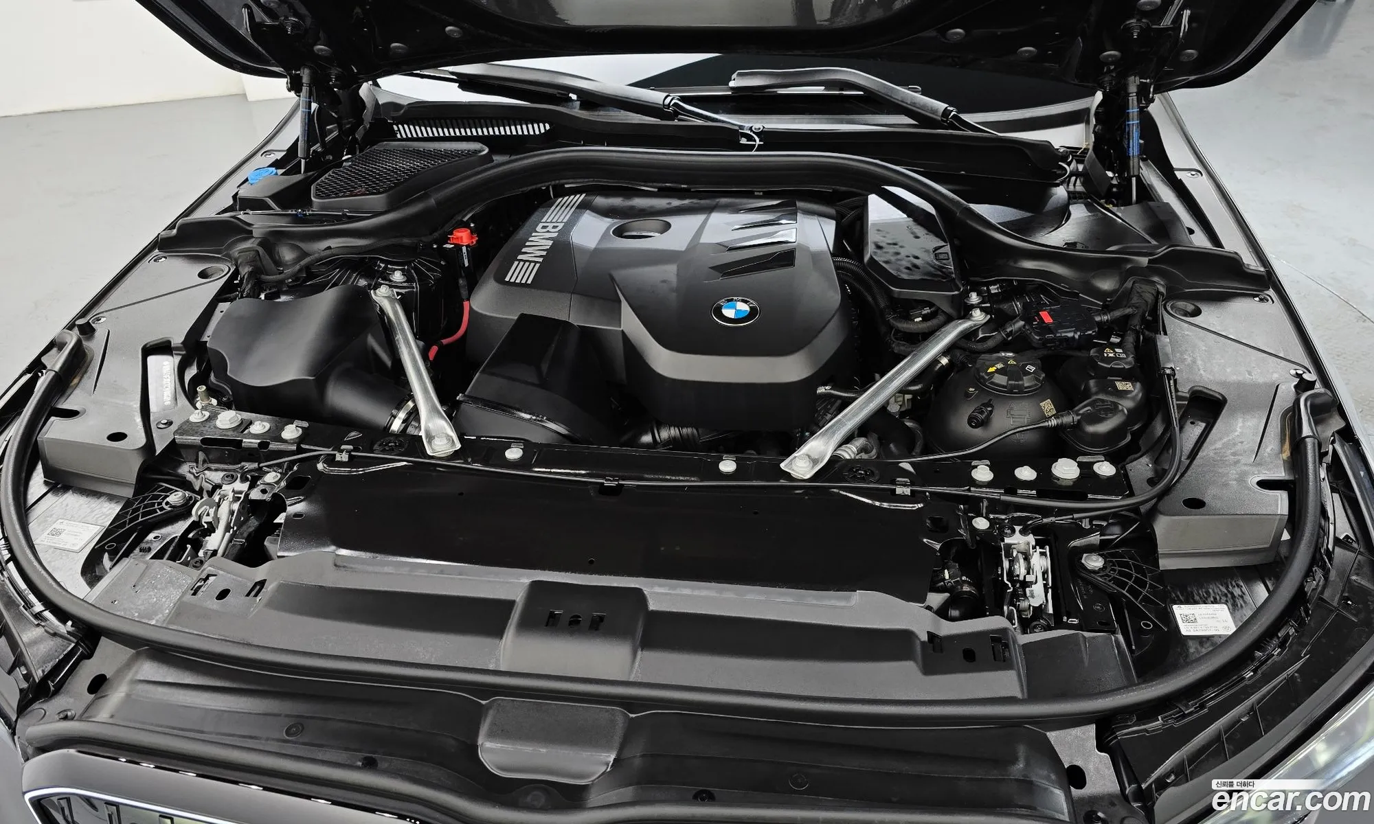 BMW 5 Series 2025 — 16