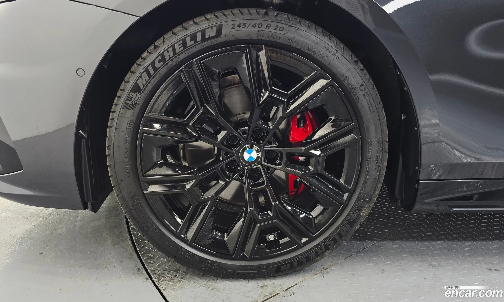 BMW 5 Series 2025 — 8