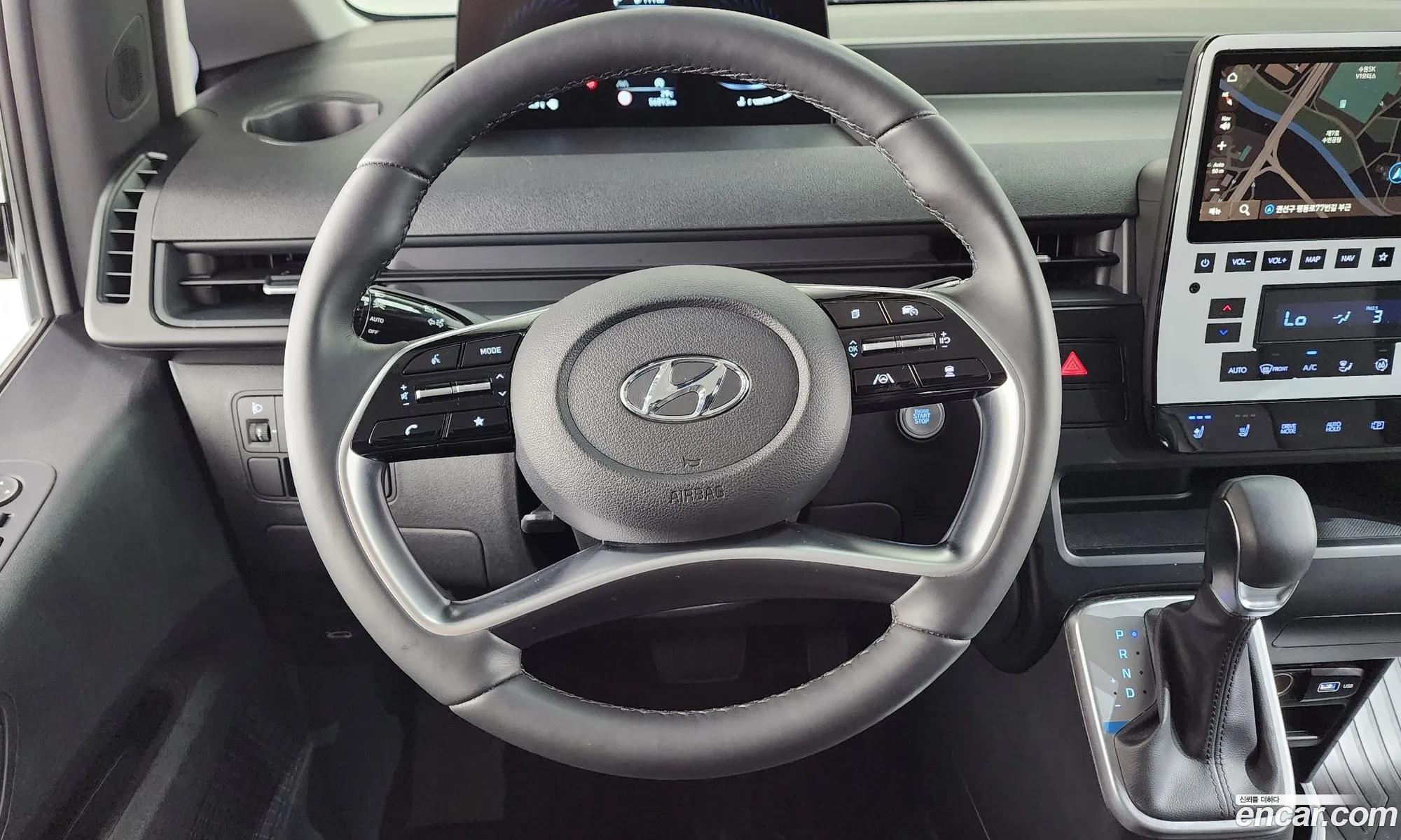Hyundai Staria 2023 — 19