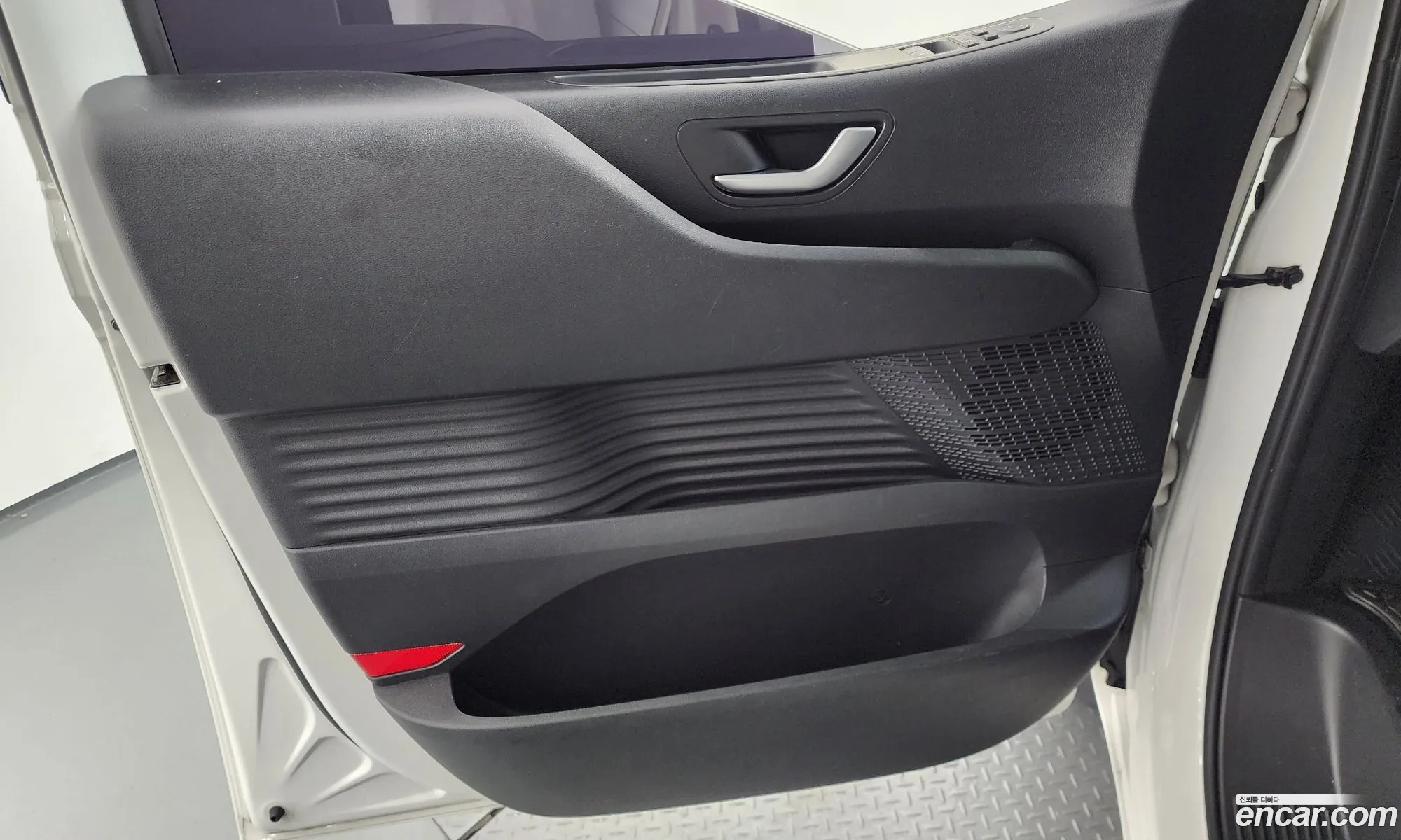 Hyundai Staria 2023 — 23