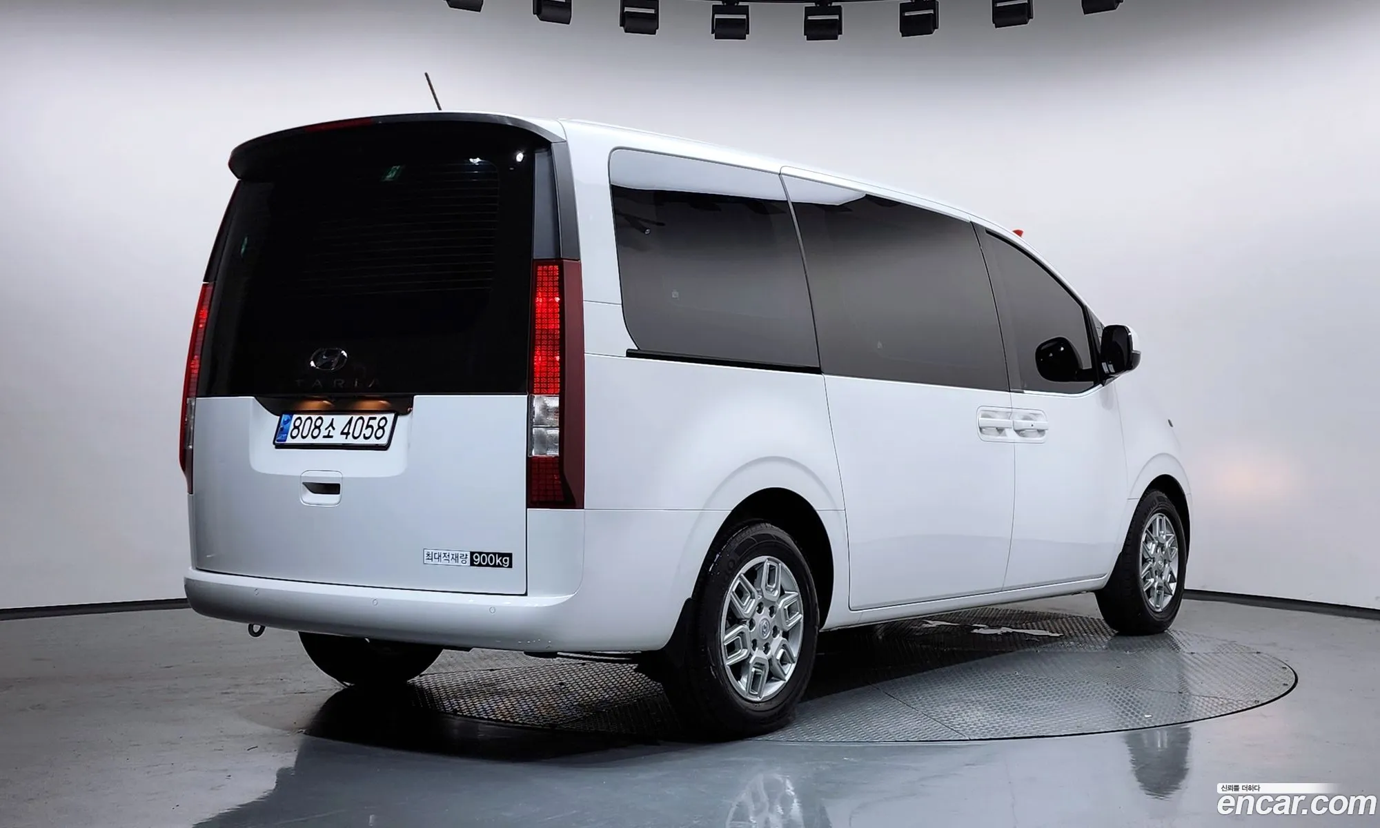Hyundai Staria 2023 — 21