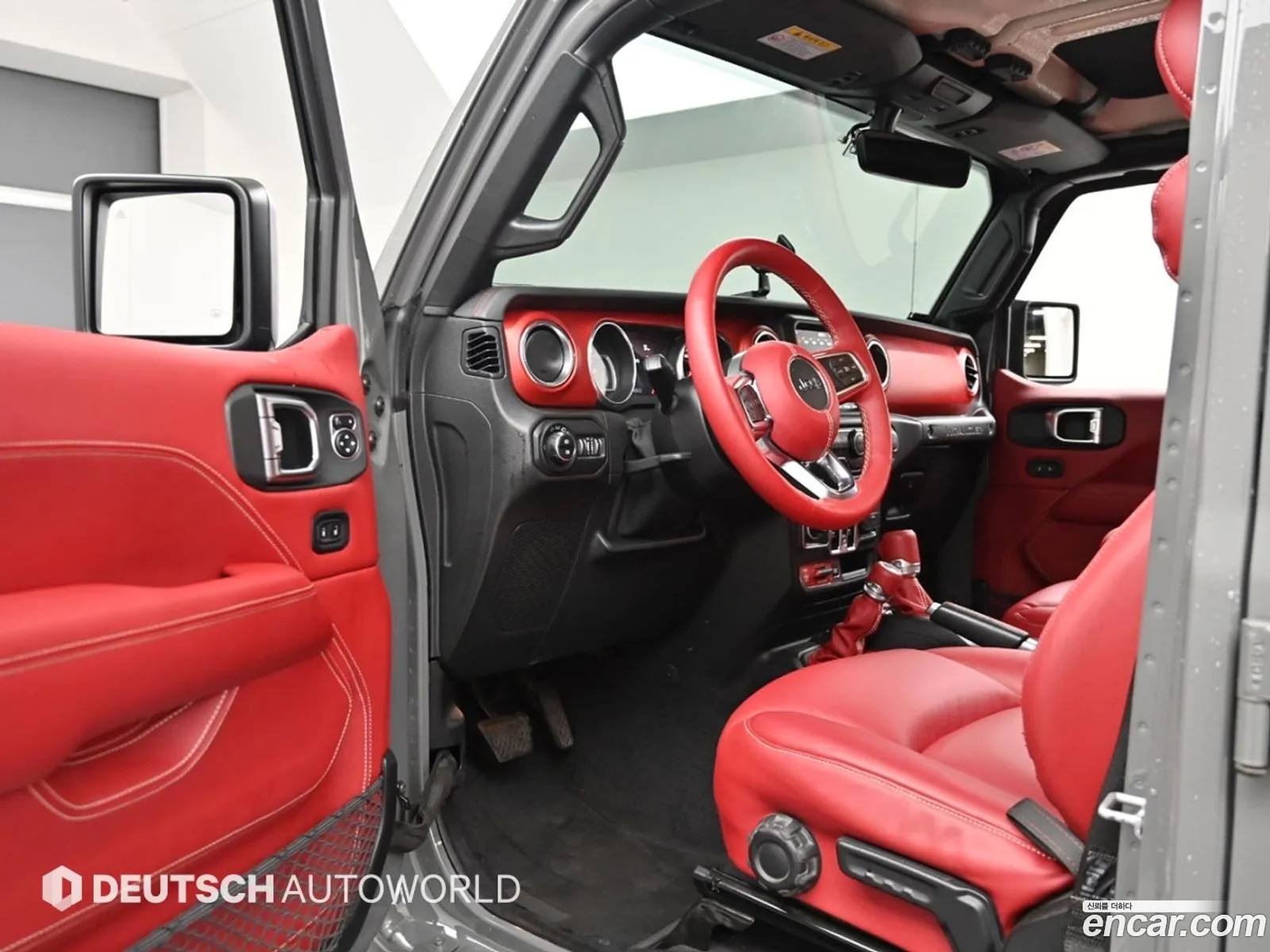 Jeep Wrangler 2020 — 11