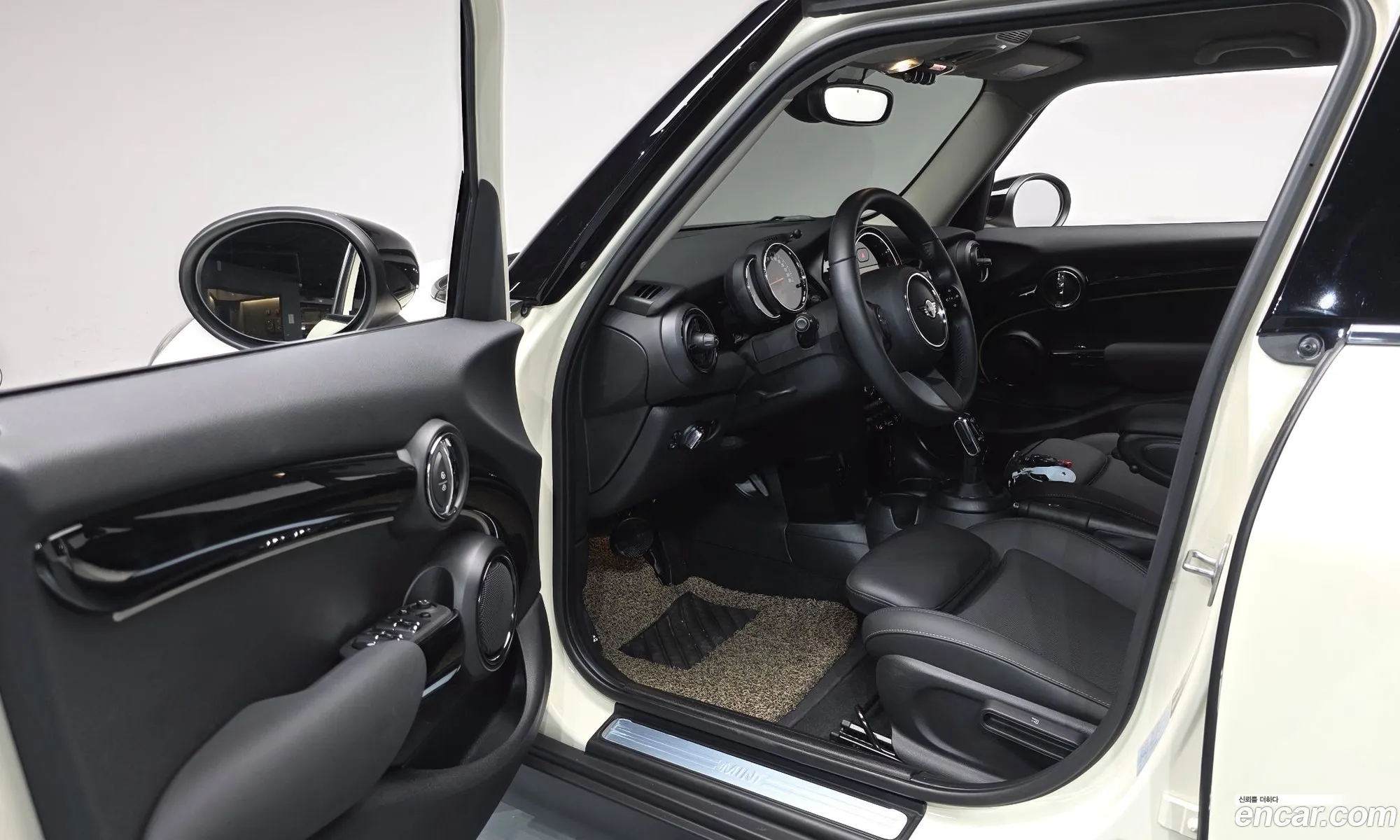 Mini Cooper 2022 WMW41DK03P2S65607 — 4