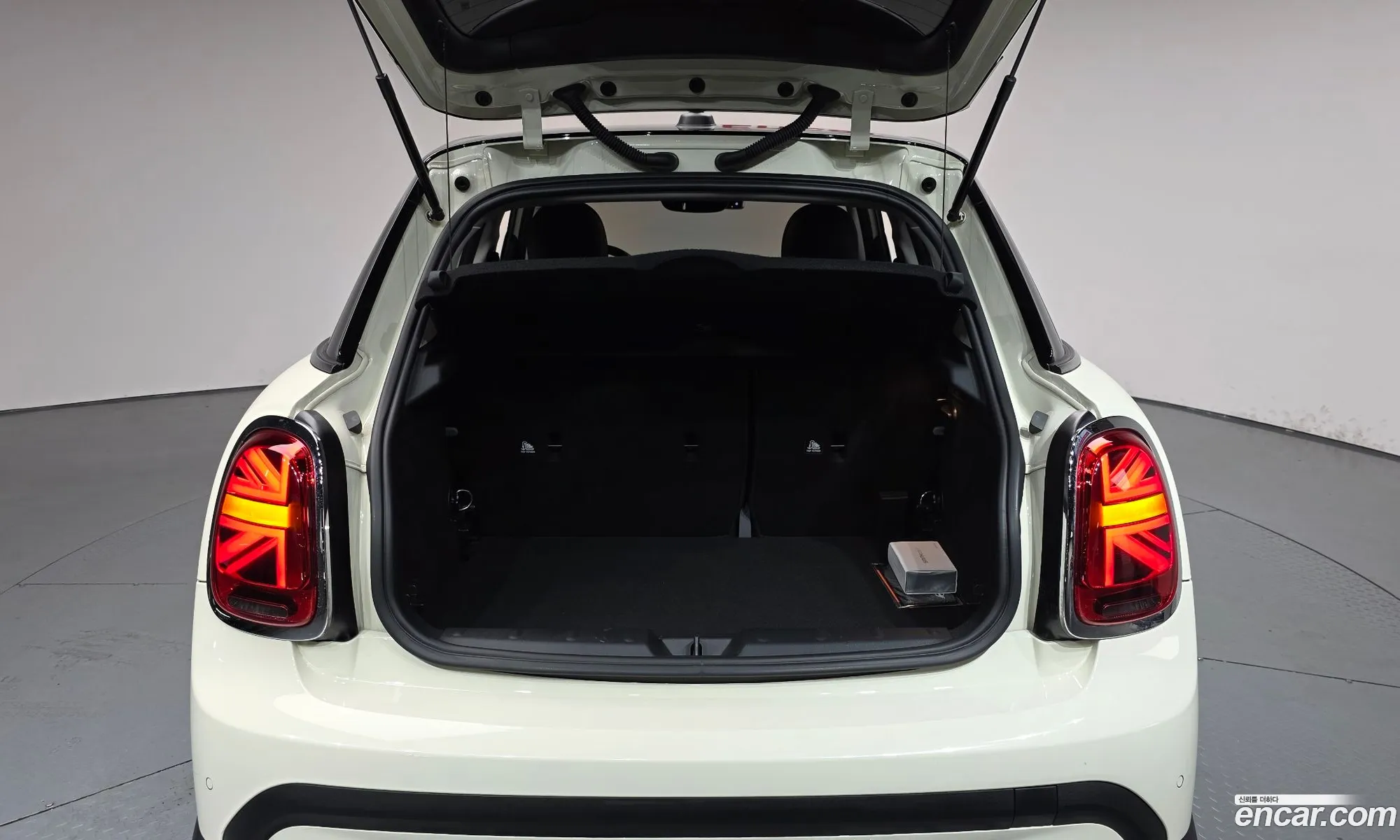 Mini Cooper 2022 WMW41DK03P2S65607 — 28