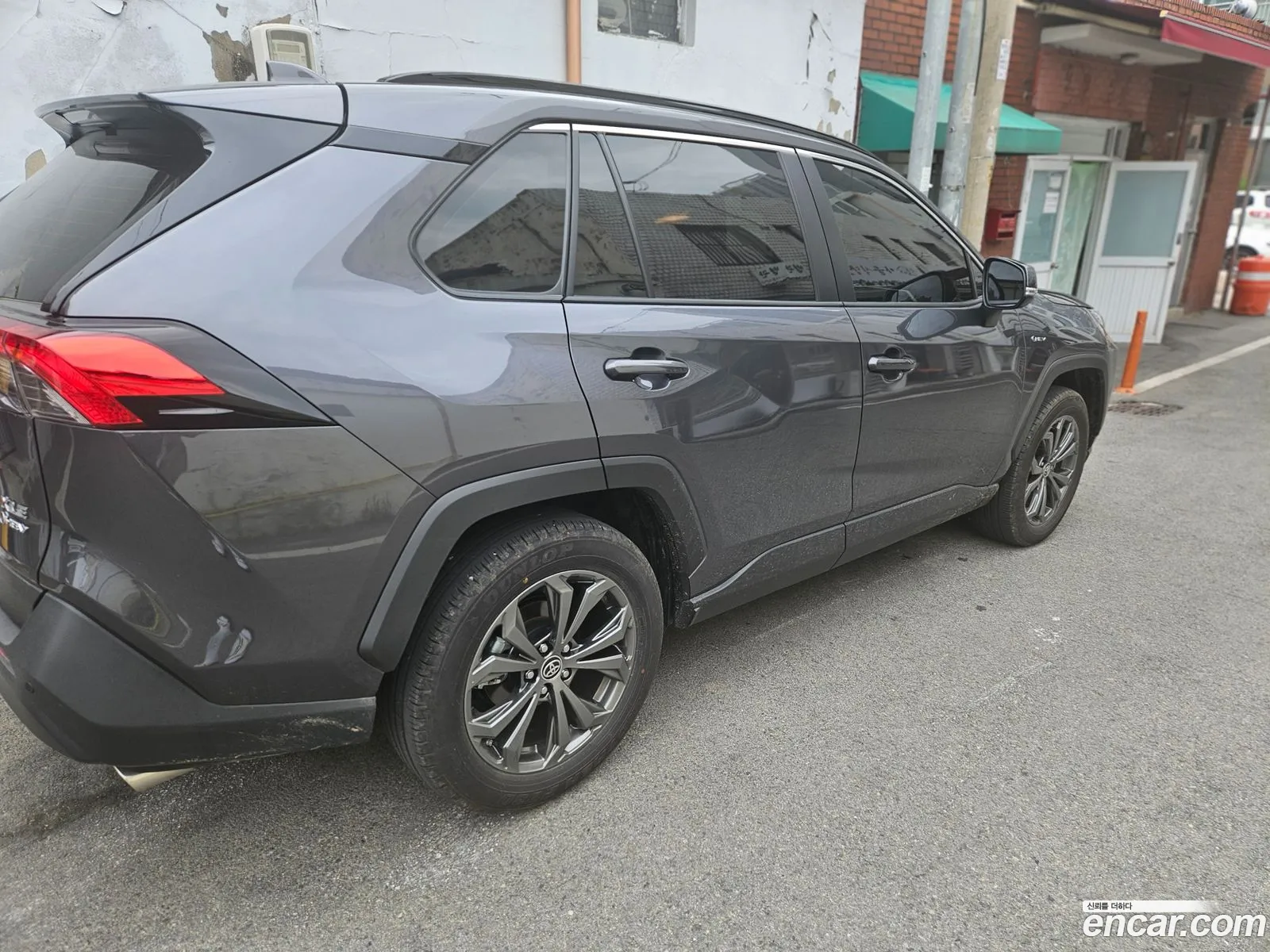 Toyota RAV4 2025 — 2