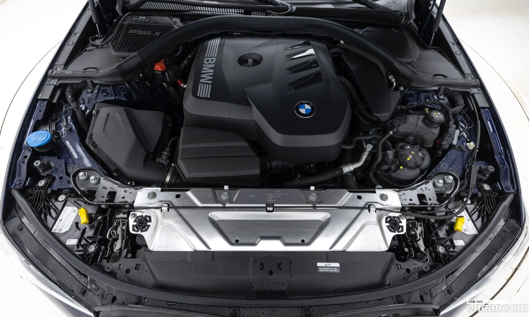 BMW 3 Series 2025 — 3