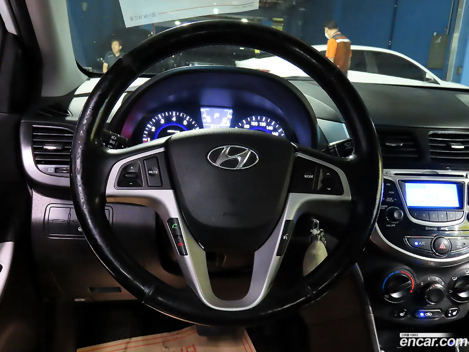Hyundai Accent 2013 — 6