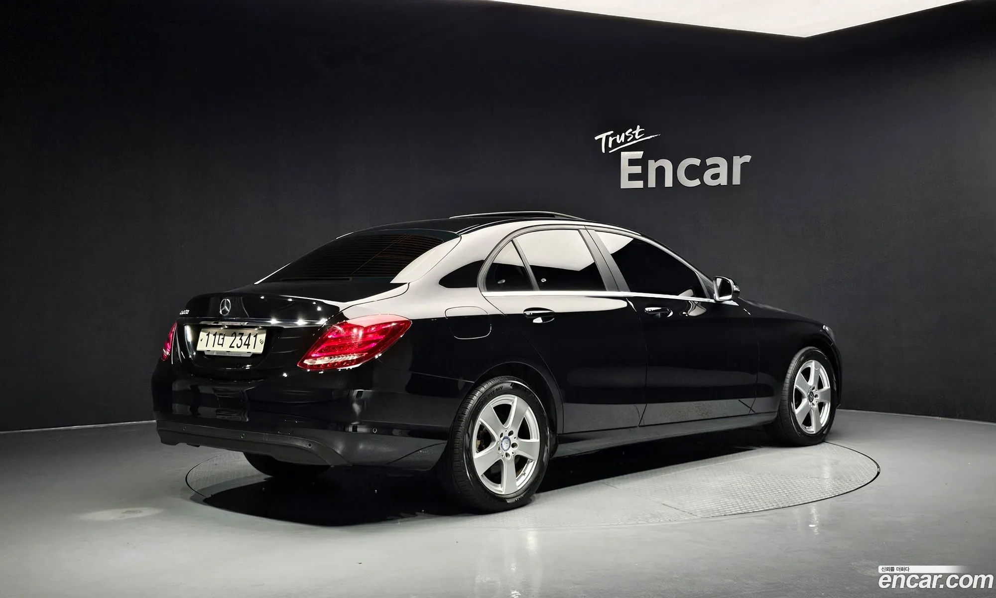 Mercedes-Benz C-Class W205 2017 WDDWF3HB2HR272157 — 2