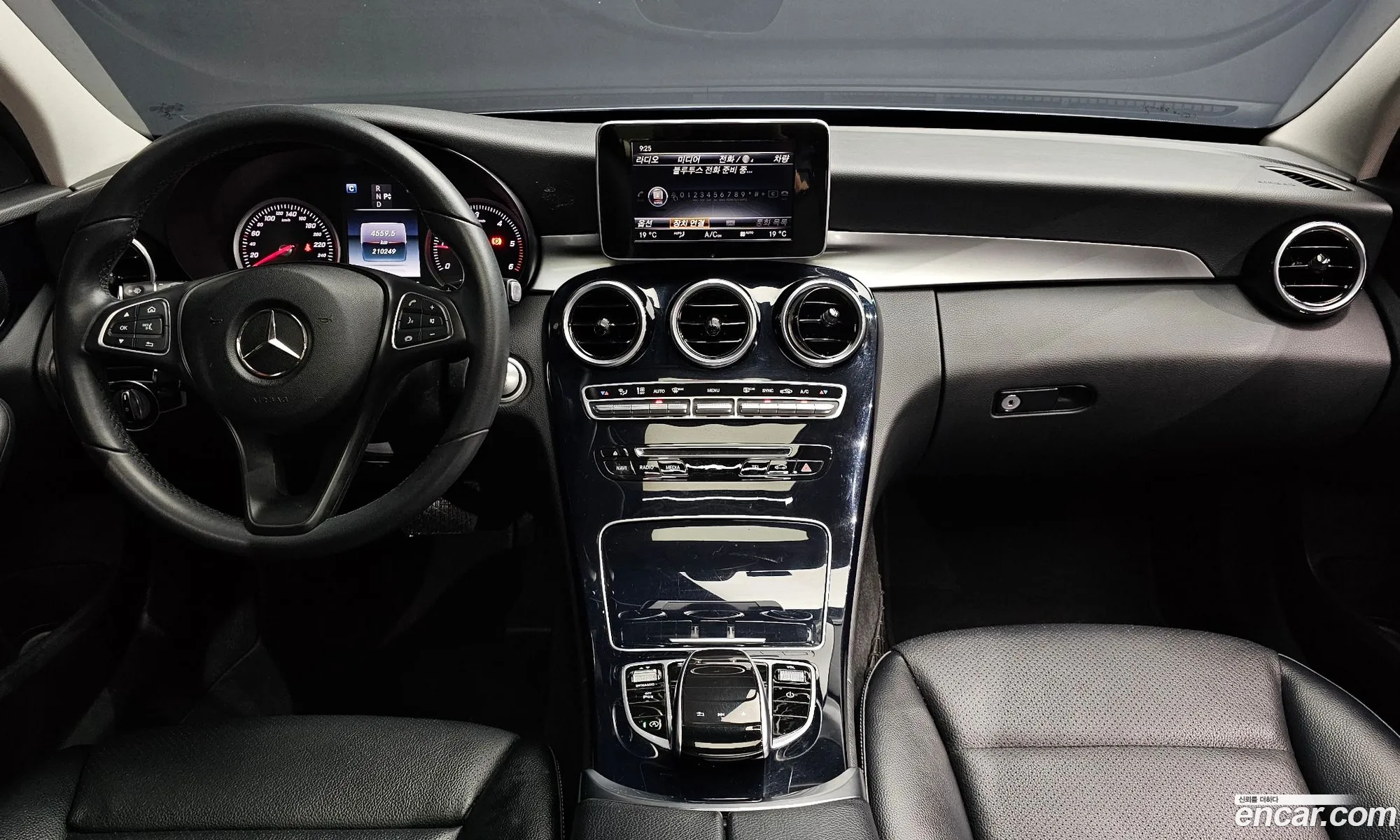 Mercedes-Benz C-Class W205 2017 WDDWF3HB2HR272157 — 19