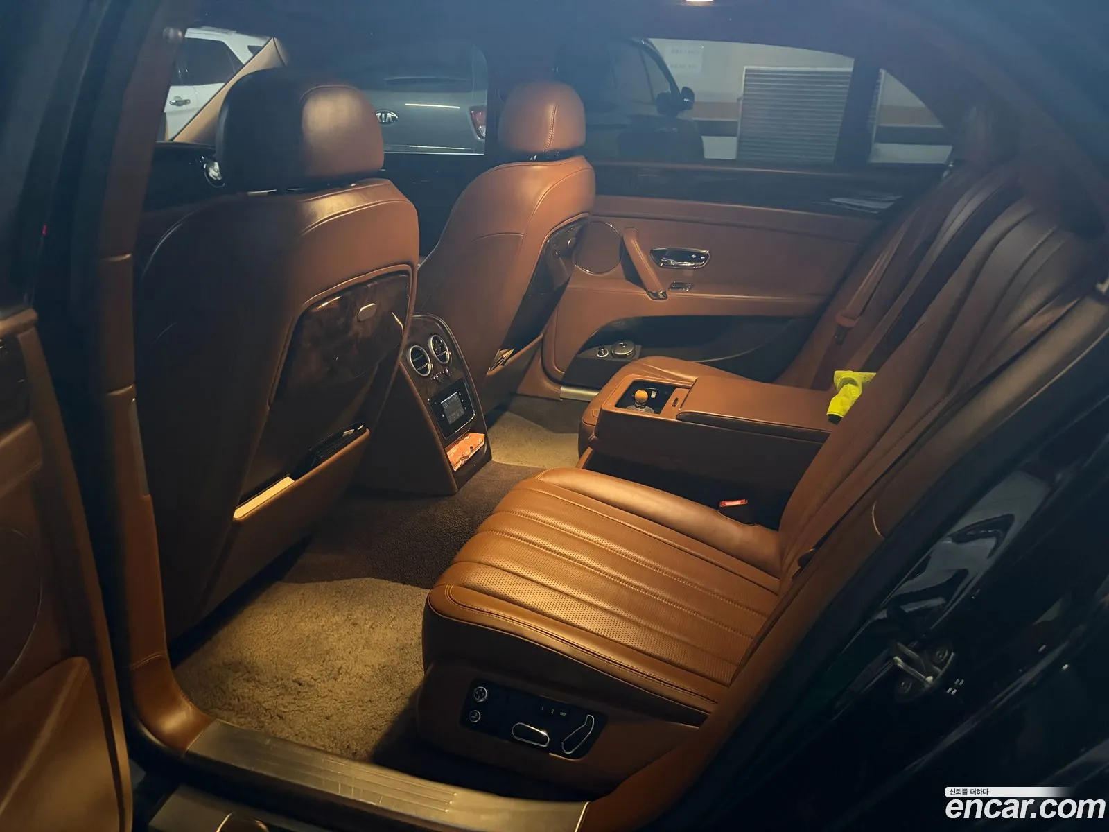 Bentley Flying Spur 2013 — 18