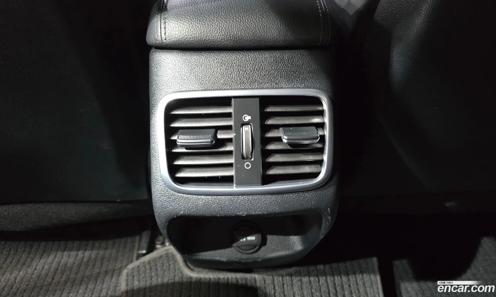 Kia K5 2018 KNAGS411BKA294538 — 8