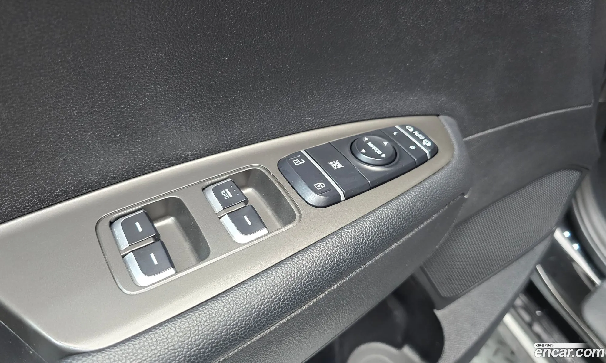 Kia K5 2018 KNAGS411BKA294538 — 5
